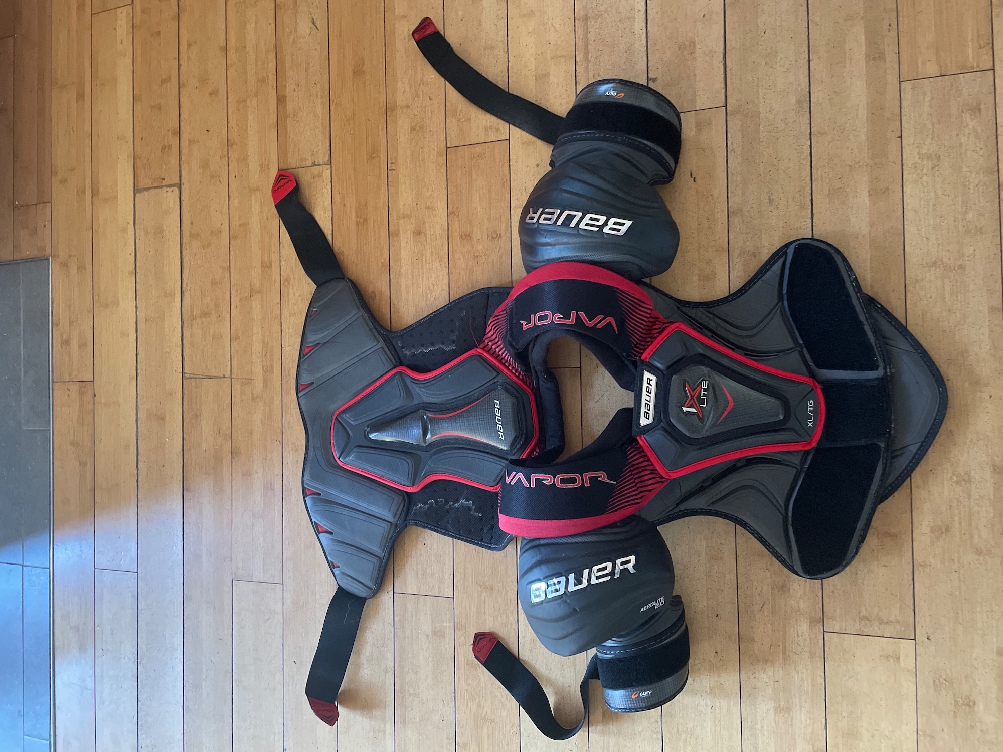 Senior Extra Large Bauer Vapor 1X Lite Shoulder Pads SidelineSwap