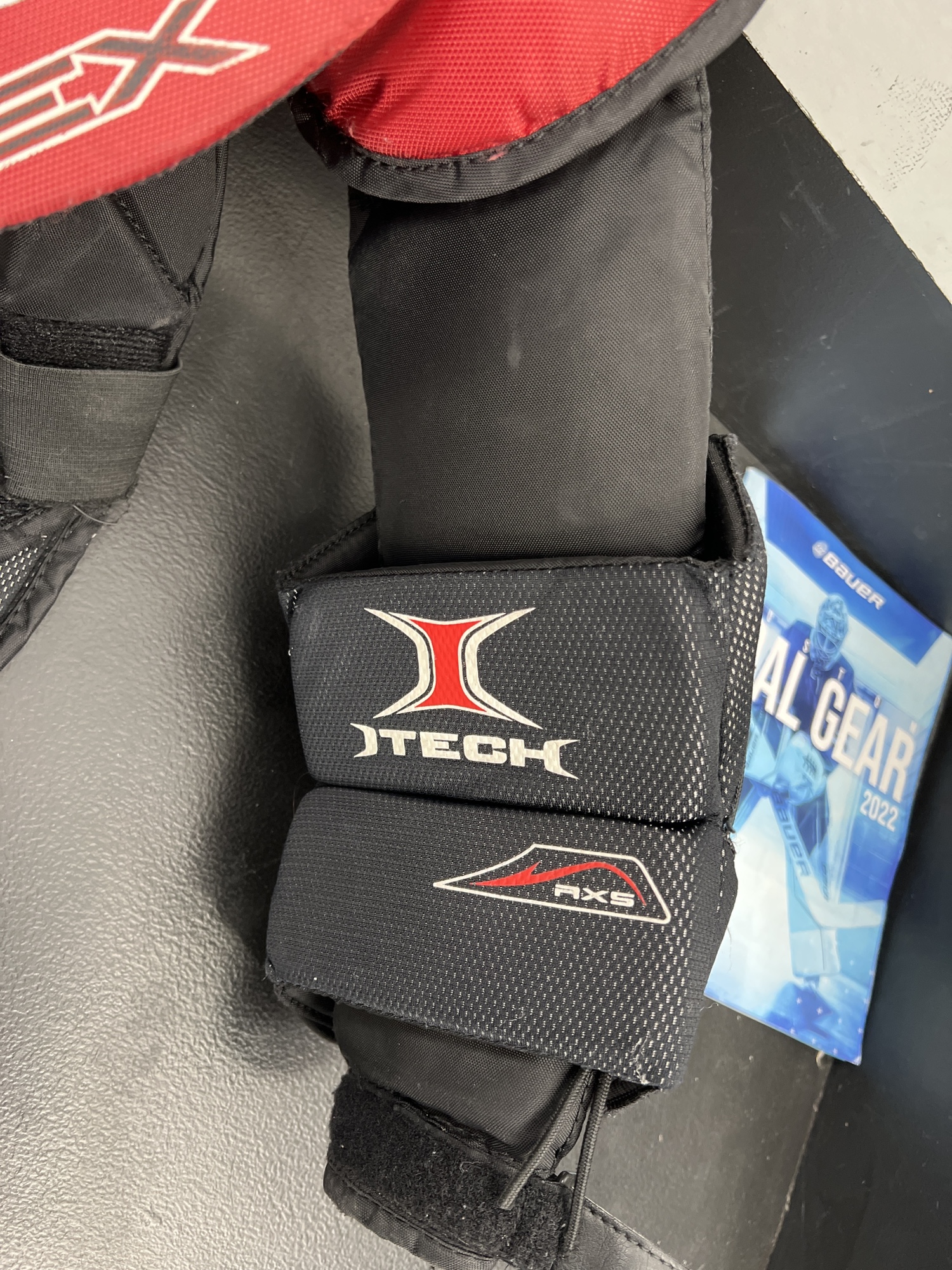 Large Itech Goalie Chest Protector SidelineSwap