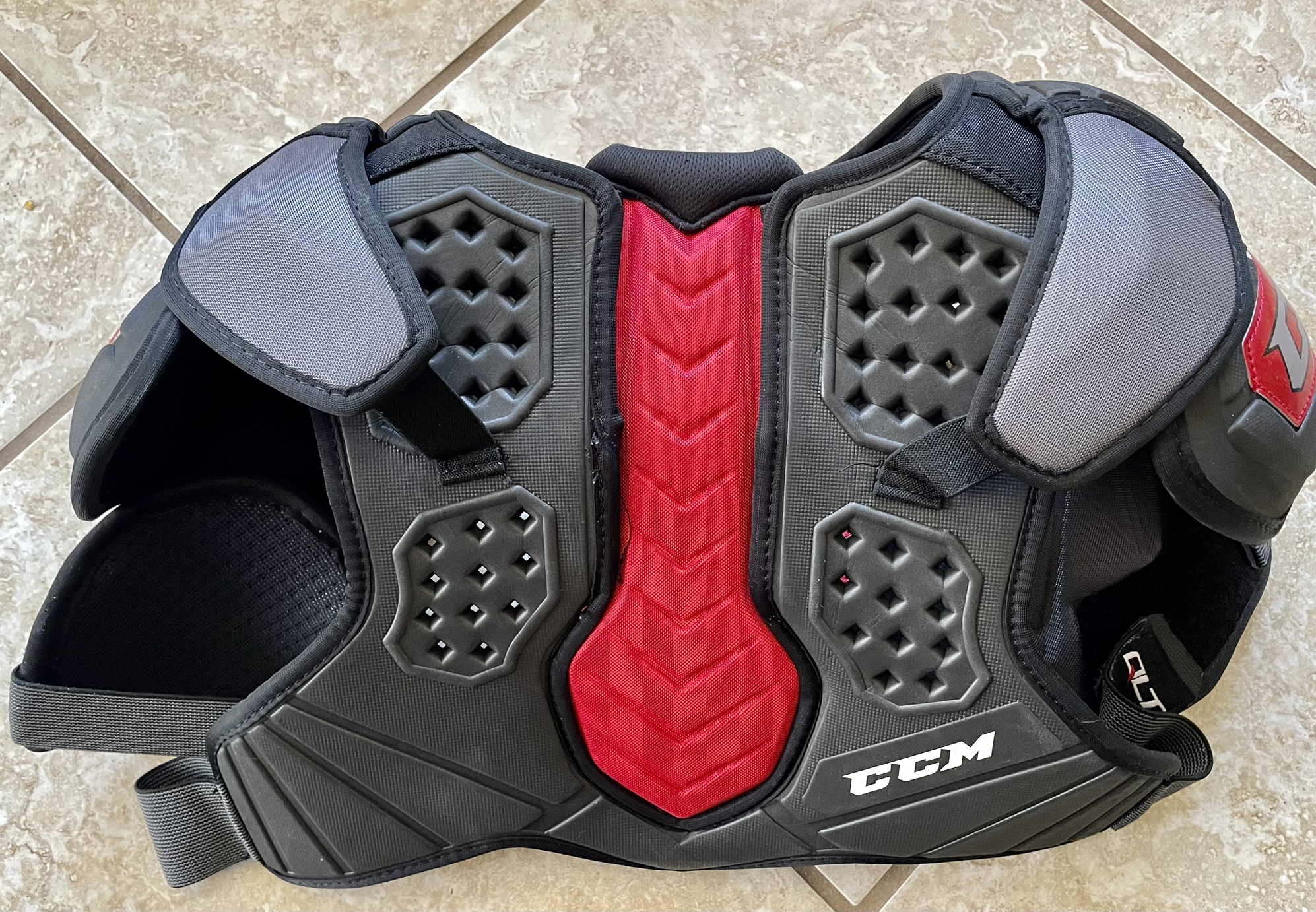 Like New CCM QuickLite 290 Shoulder Pads SidelineSwap