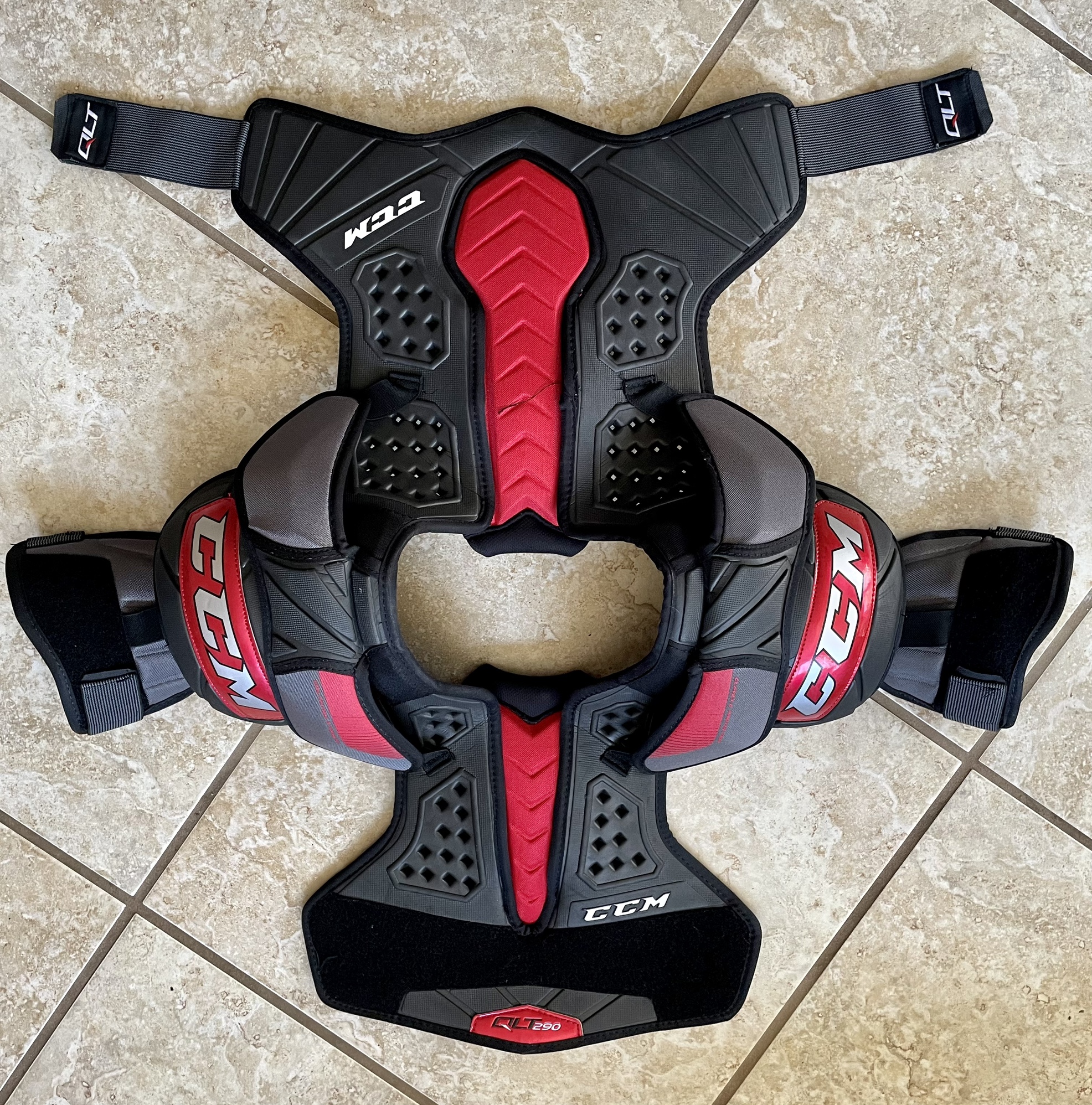 Like New CCM QuickLite 290 Shoulder Pads SidelineSwap