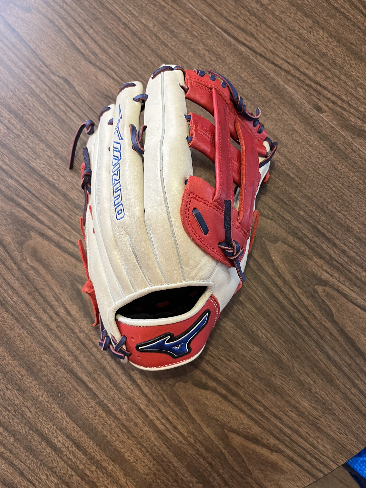 Outfield 13" MVP Prime Baseball Glove SidelineSwap