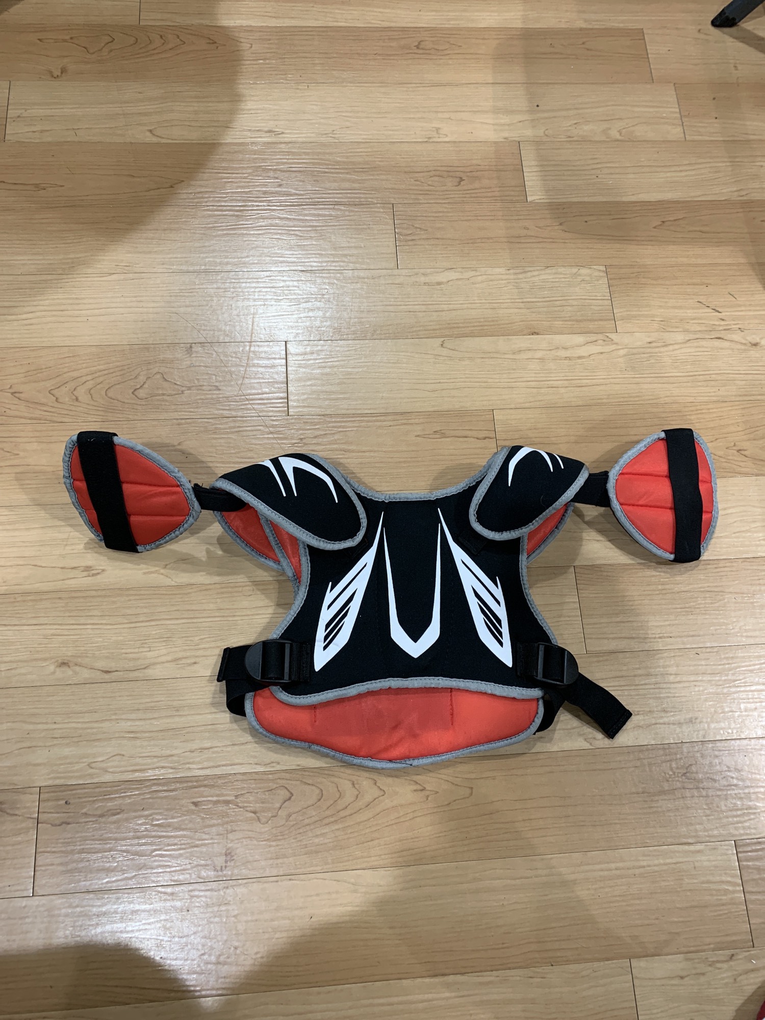 Used Small STX Stinger Shoulder Pads SidelineSwap