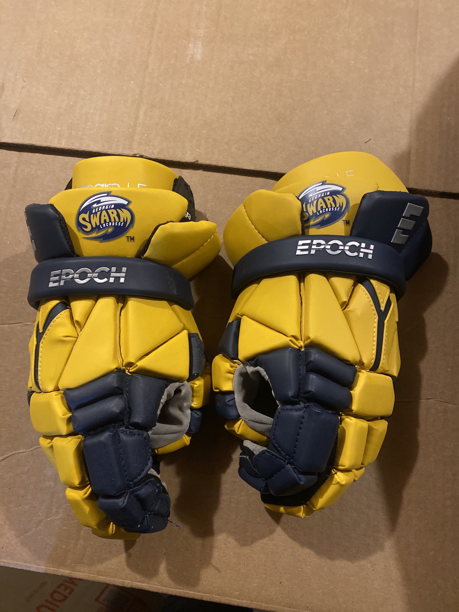 Swarm Epoch large Integra LE Lacrosse Gloves SidelineSwap