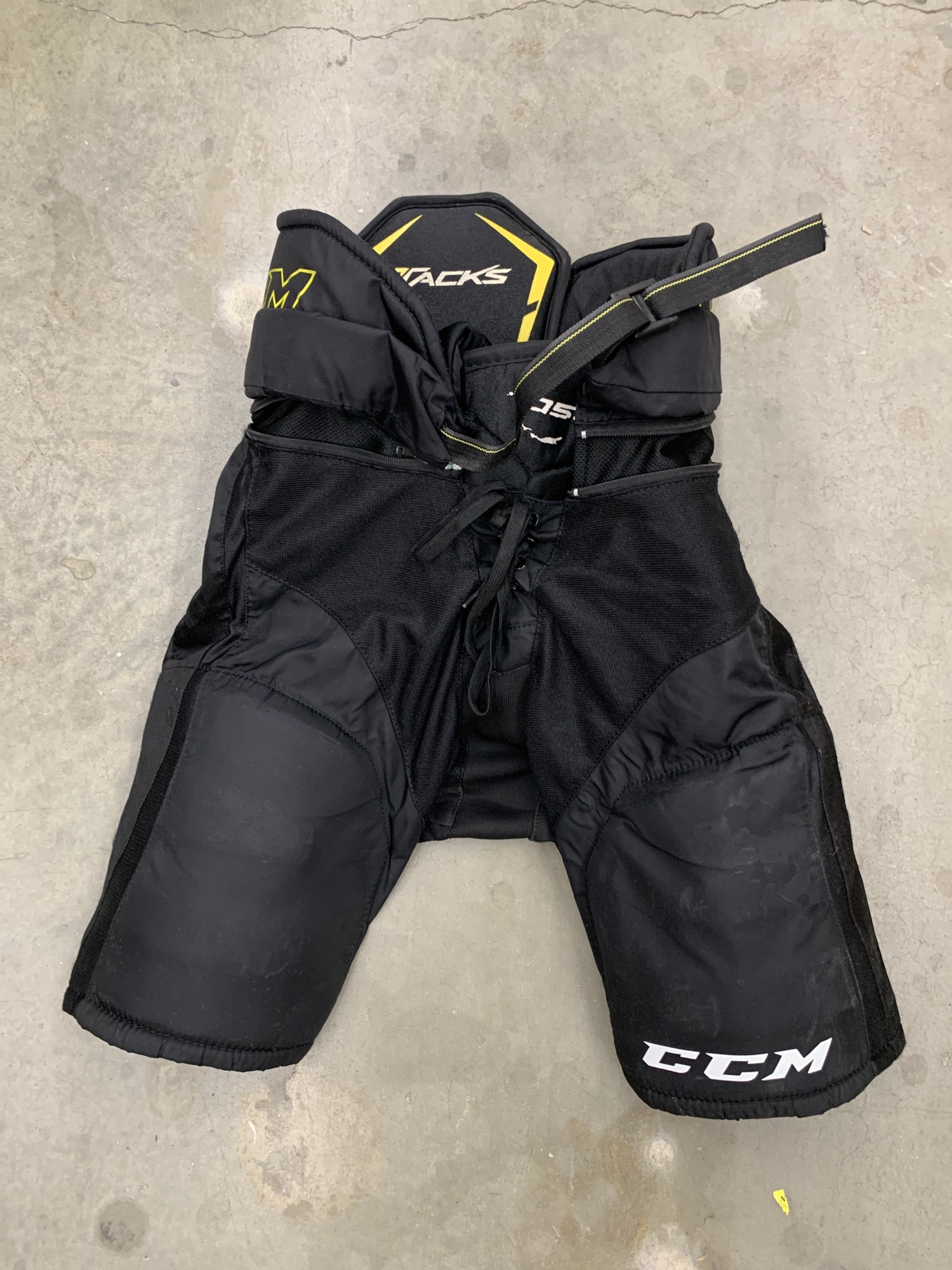 Used Junior CCM Tacks 4052 Hockey Pants (Size XL) SidelineSwap