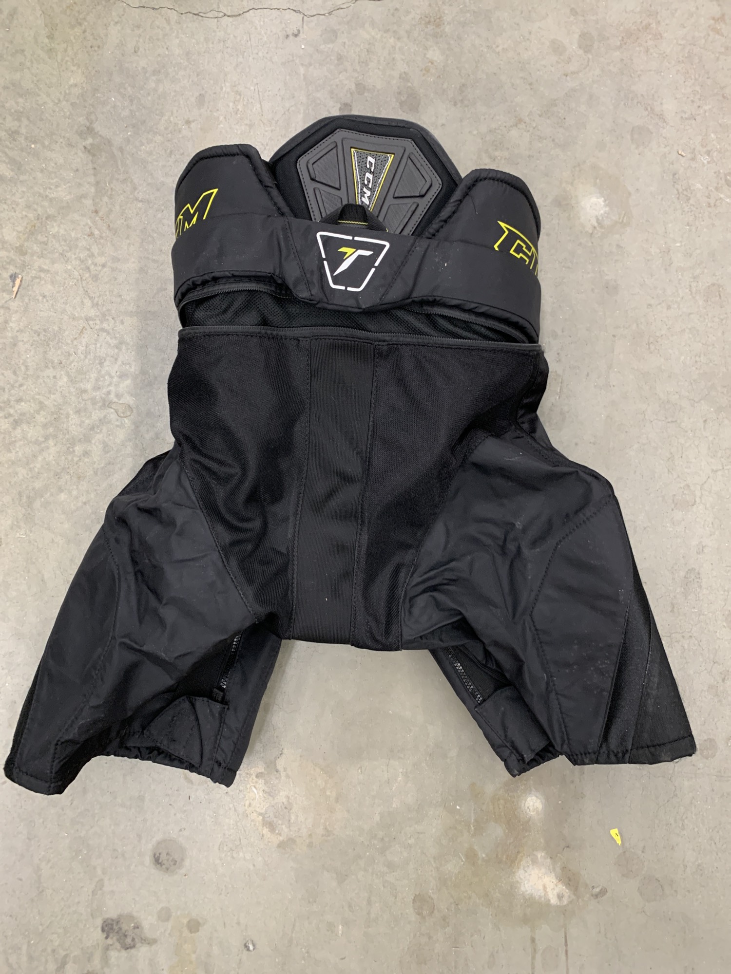 Used Junior CCM Tacks 4052 Hockey Pants (Size XL) SidelineSwap