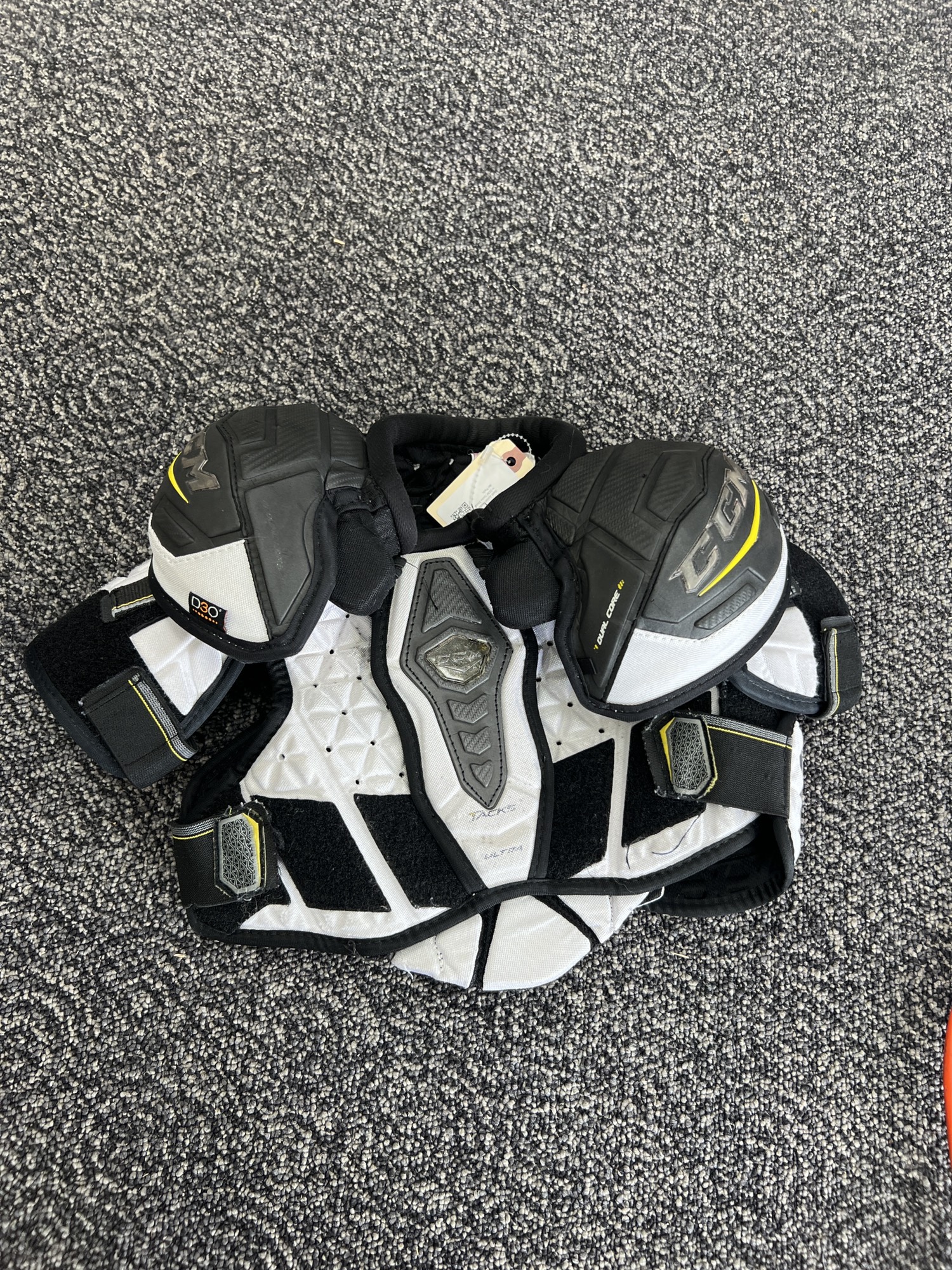 Used Junior Medium CCM Tacks Shoulder Pads SidelineSwap