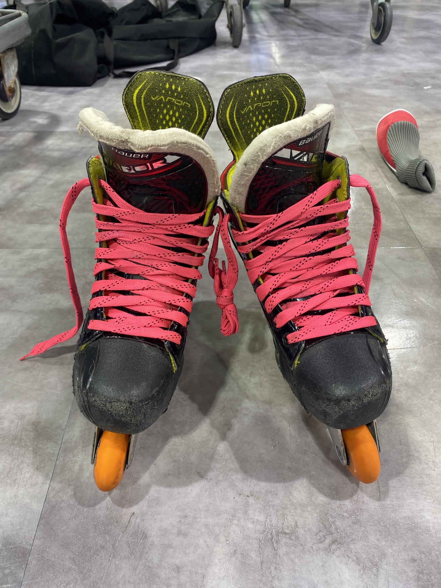 Used Bauer Vapor X2.9R Inline Skates D&R (Regular) 3.0 SidelineSwap