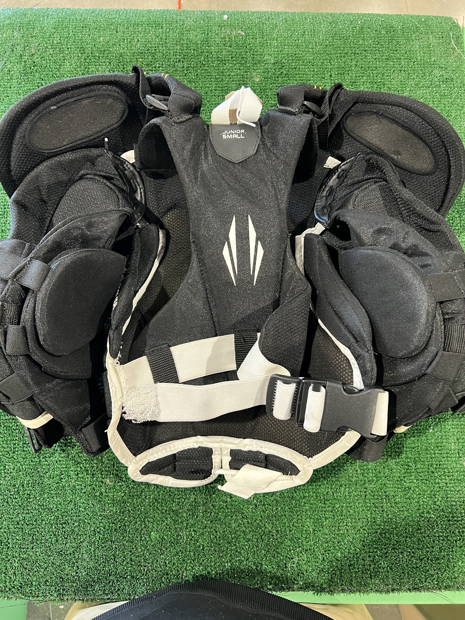 Used Small Bauer Supreme S170 Goalie Chest Protector SidelineSwap