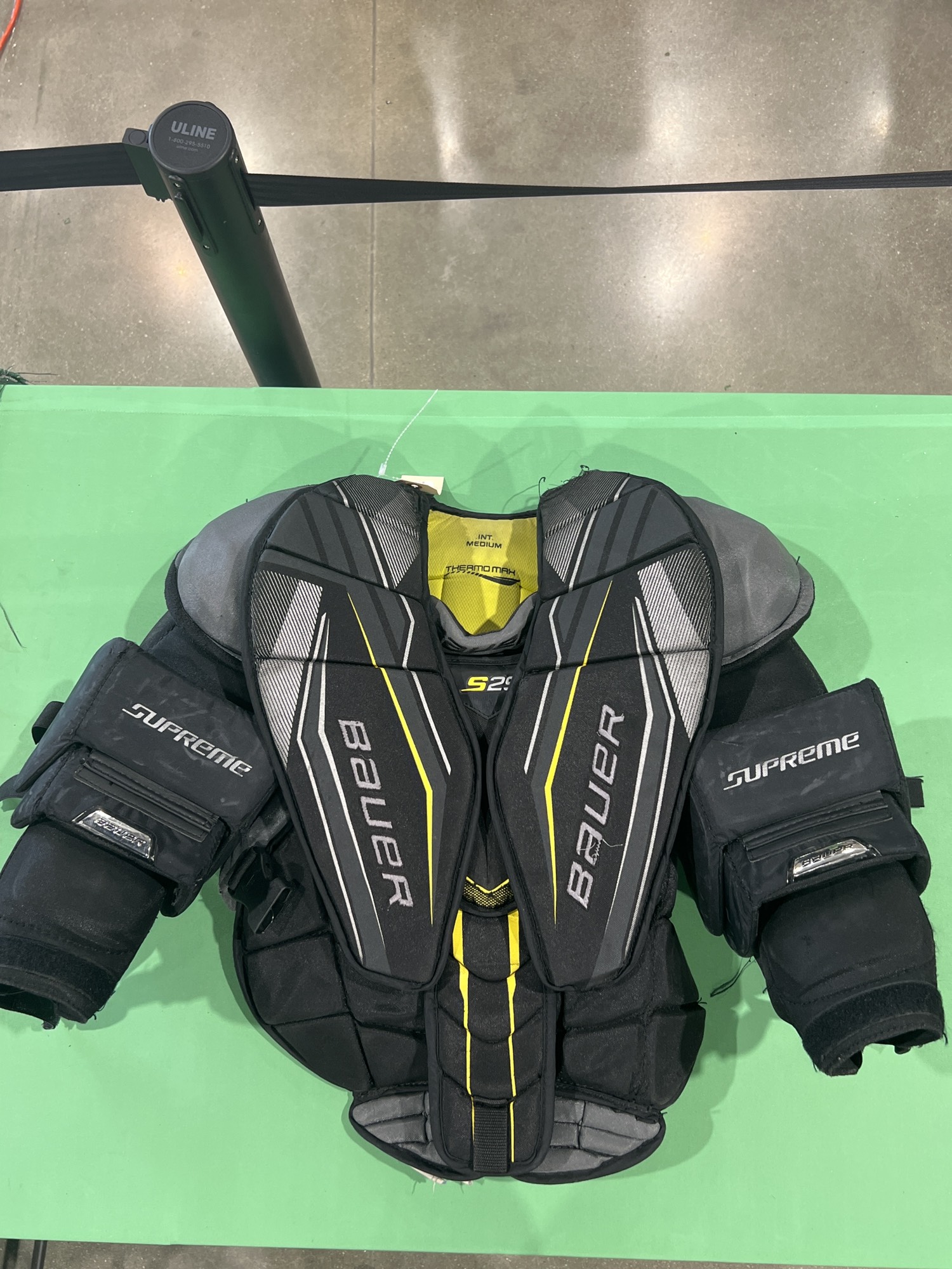 Used Medium Bauer Supreme s29 Goalie Chest Protector SidelineSwap