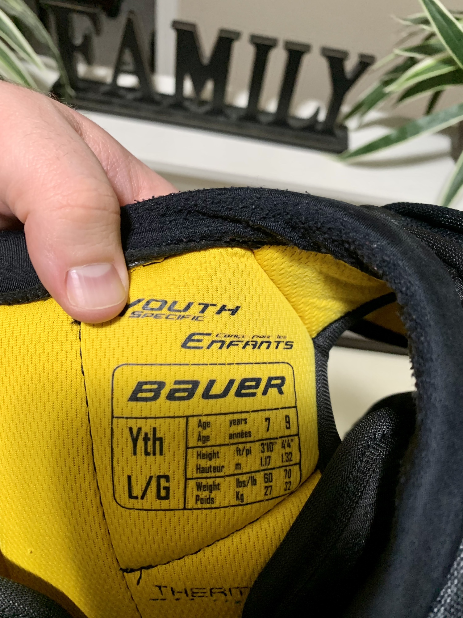 Bauer Youth Large Hockey Shoulder Pads SidelineSwap
