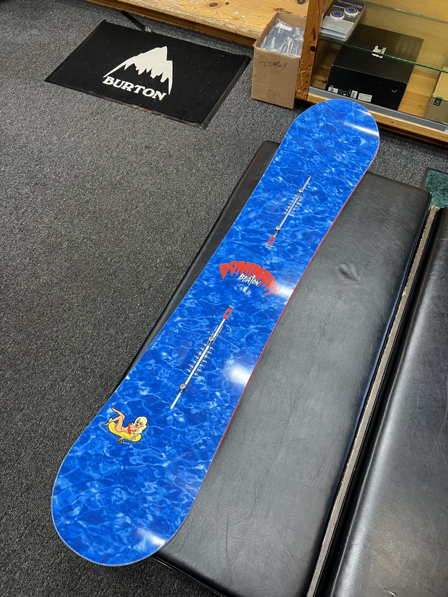 BURTON 150 DOMINANT スノーボード Snowboard Burton Dominant 2008/2009 :: Snowboard and ski