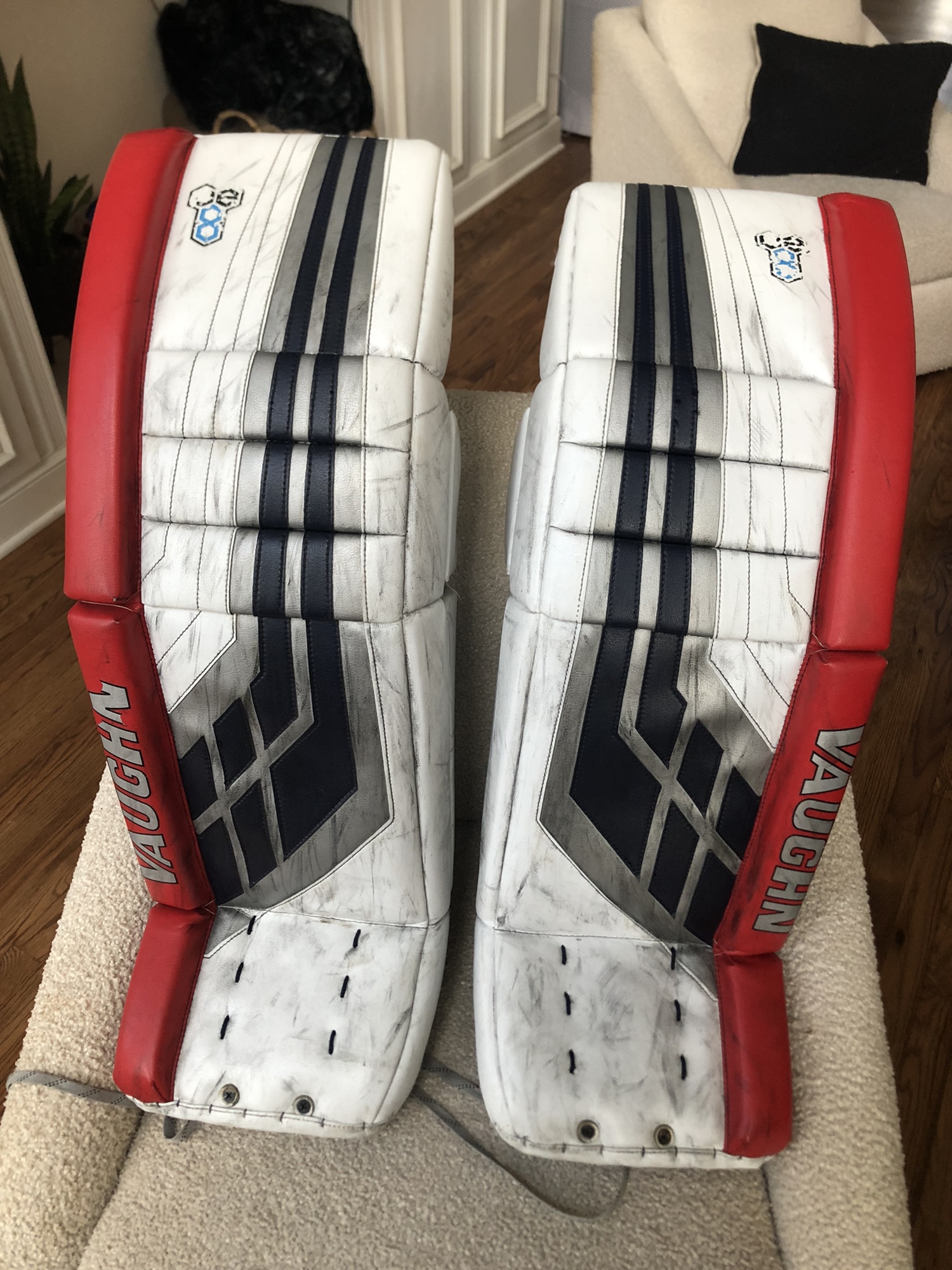 Custom Vaughn VE8 Pro Carbon Hockey Goalie Leg Pads 35+2” + Matching