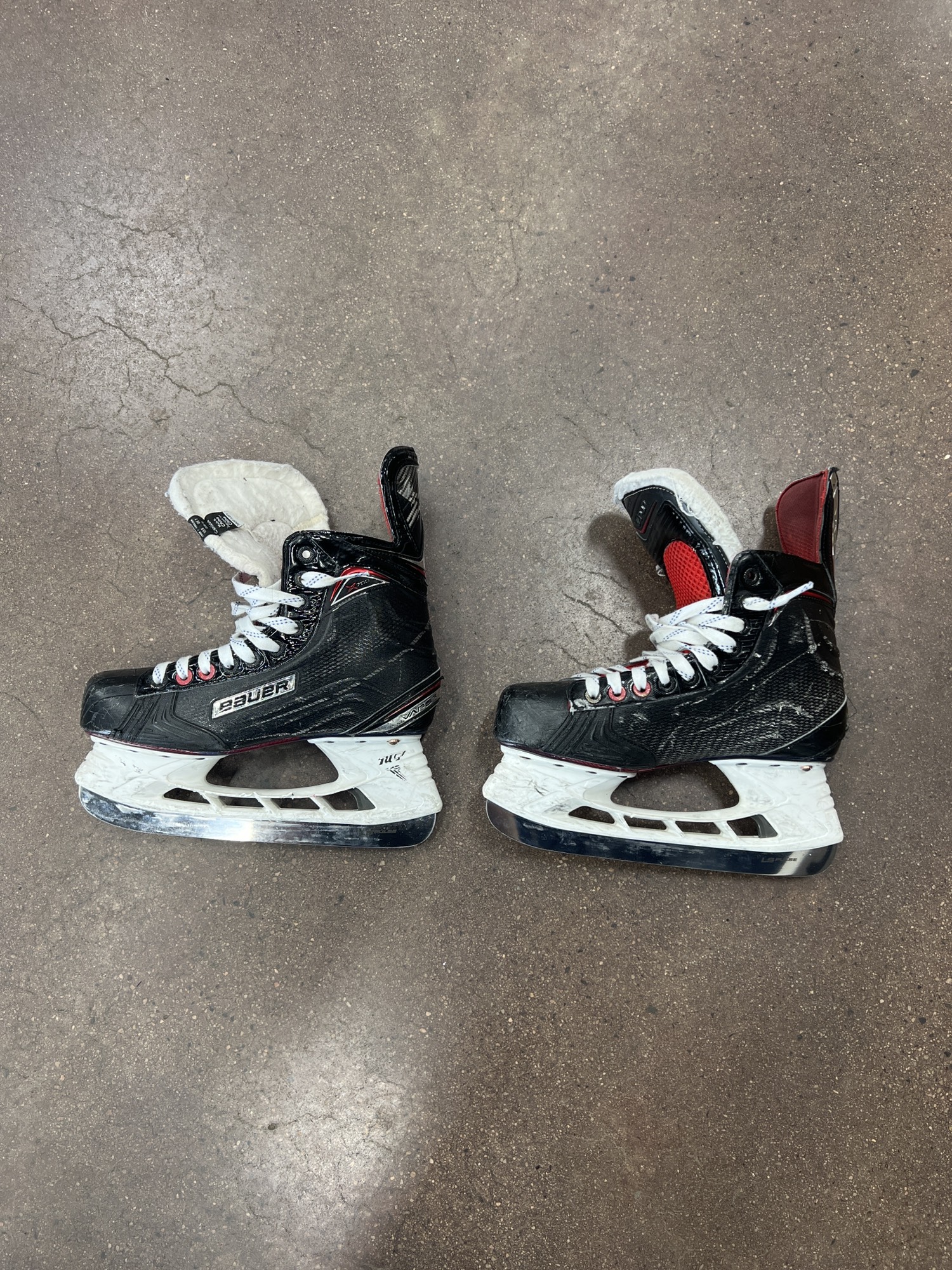 bauer x700 junior skates