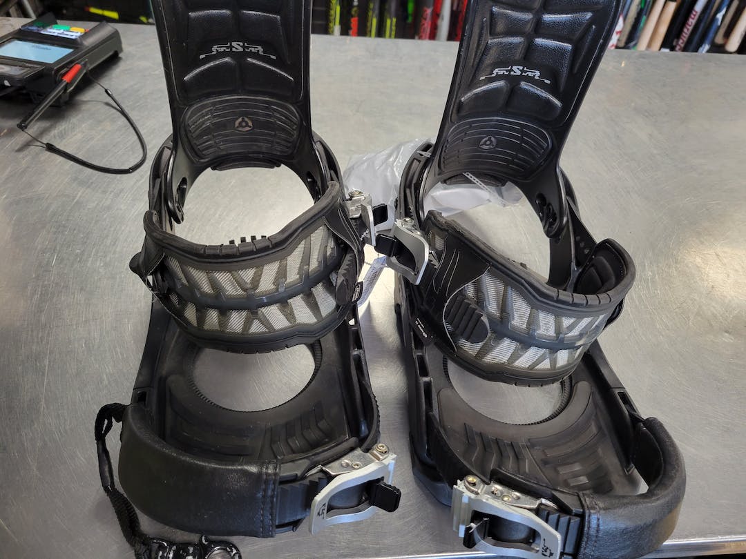 Used Salomon Xpx4 Md Men's Snowboard Bindings SidelineSwap