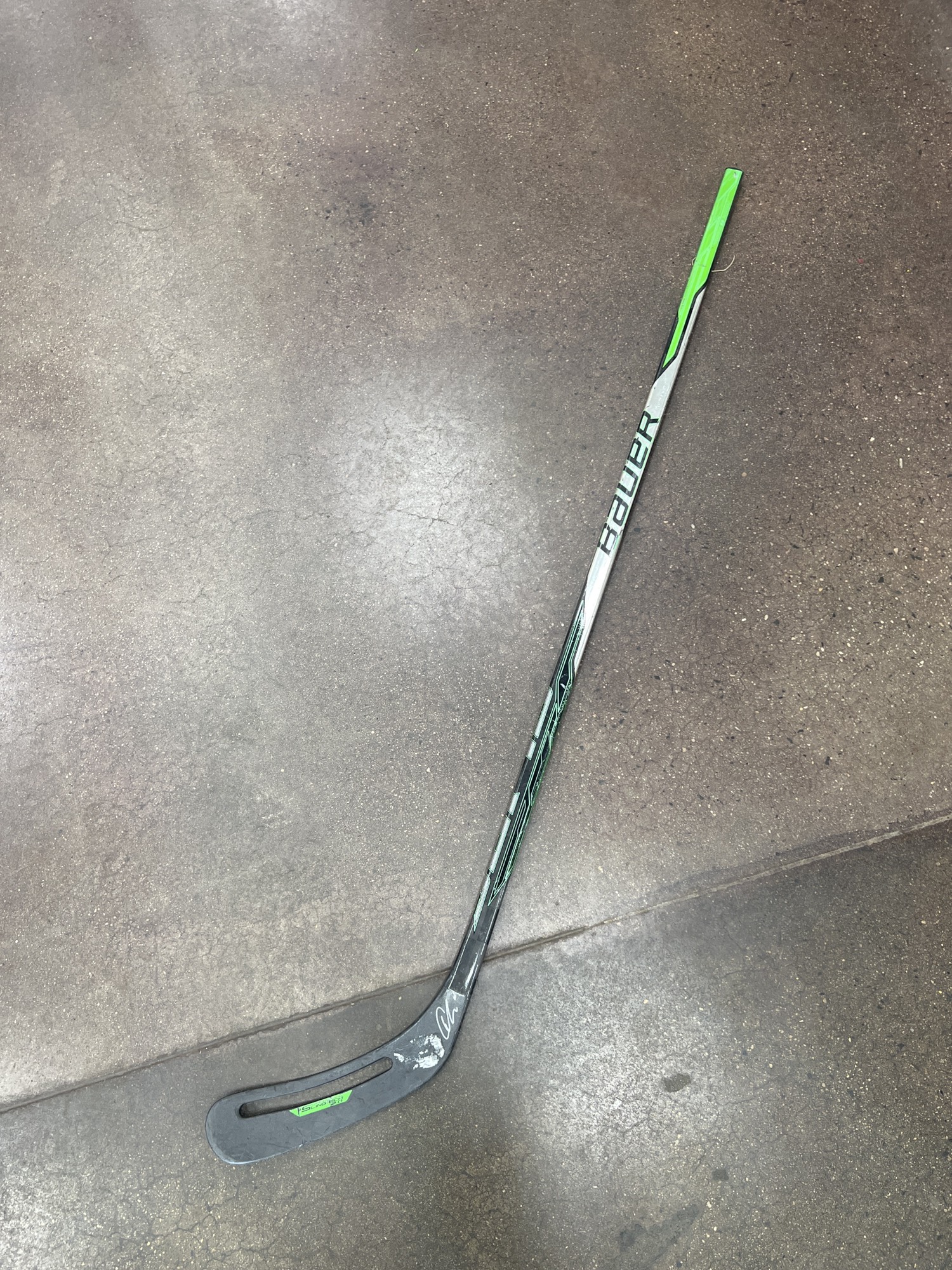 Used Junior Bauer Sling Right Hockey Stick P92 SidelineSwap