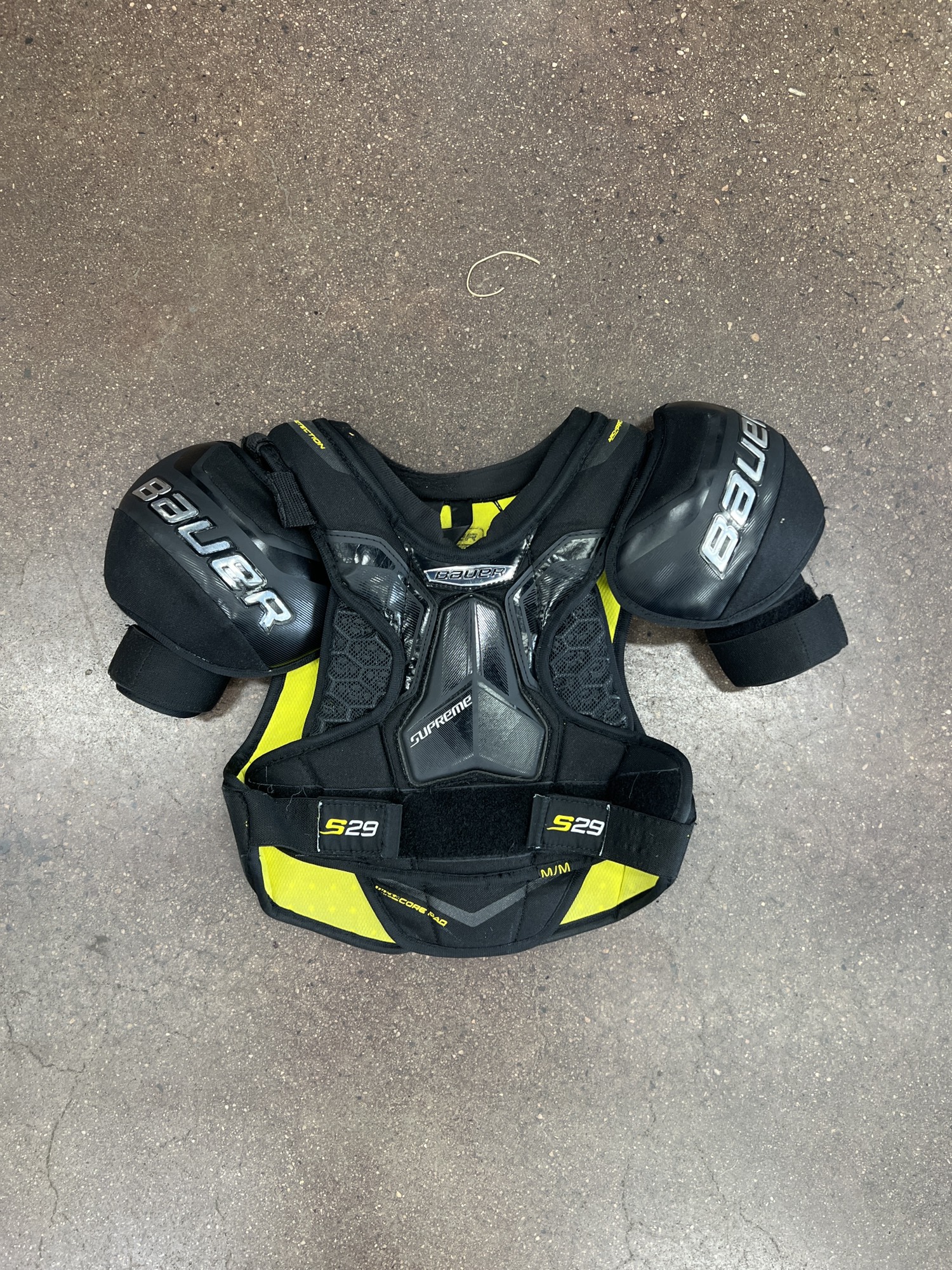 Used Junior Medium Bauer Supreme S29 Shoulder Pads SidelineSwap