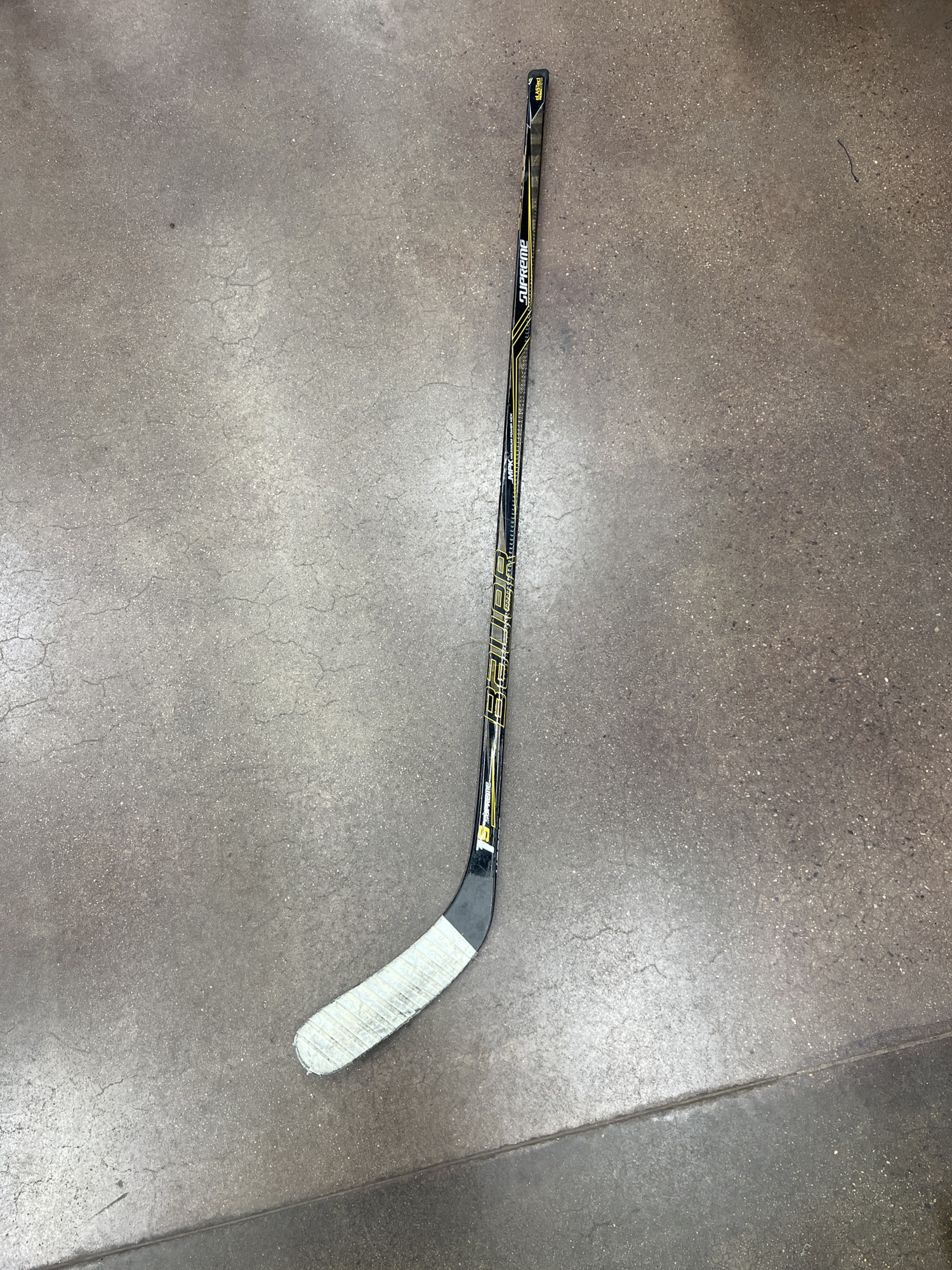 Used Intermediate Bauer Supreme 1S Right Hockey Stick P88 SidelineSwap