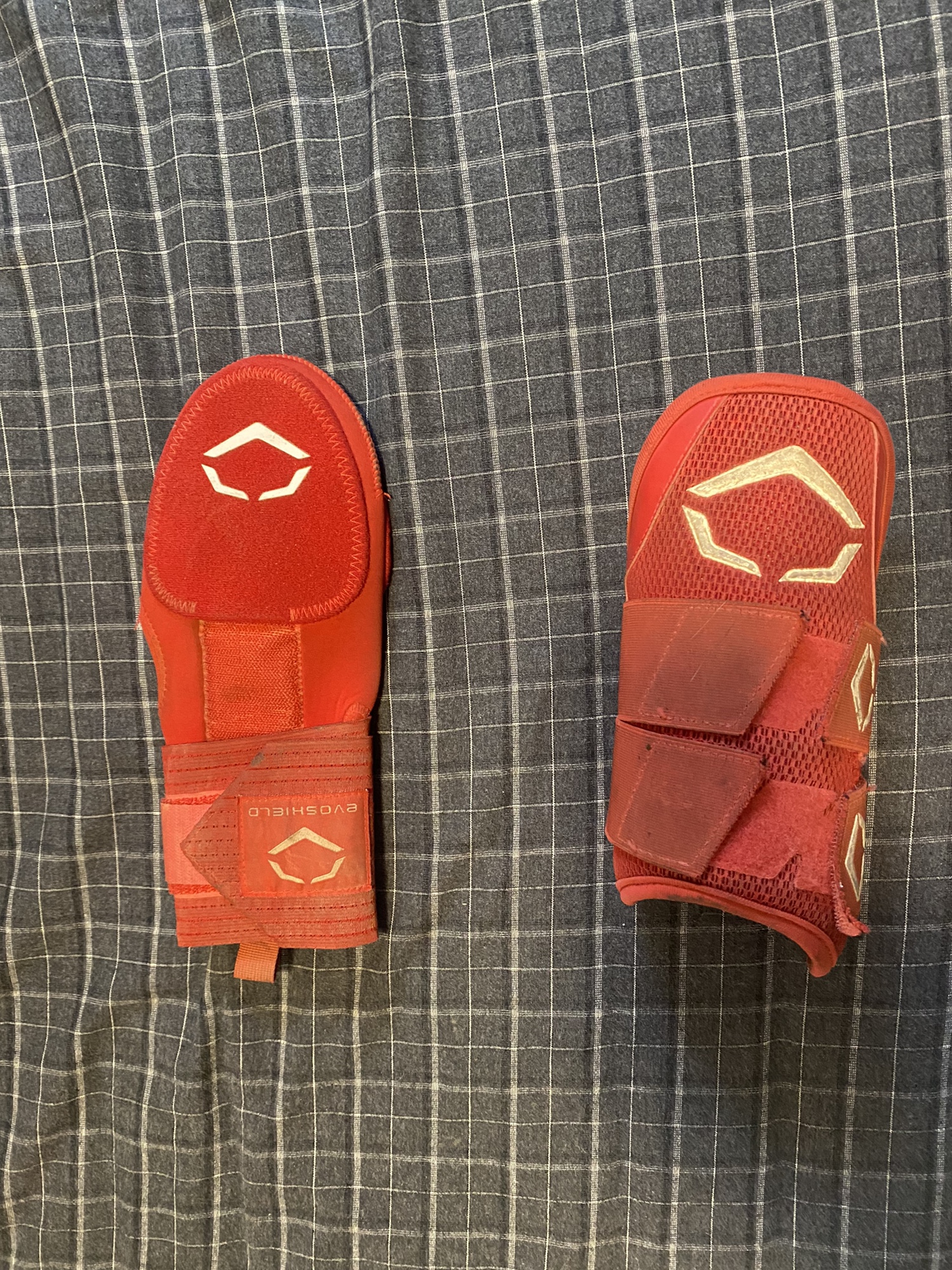 Red Evoshield Elbow Guard + Slidding Mitt Senior SidelineSwap
