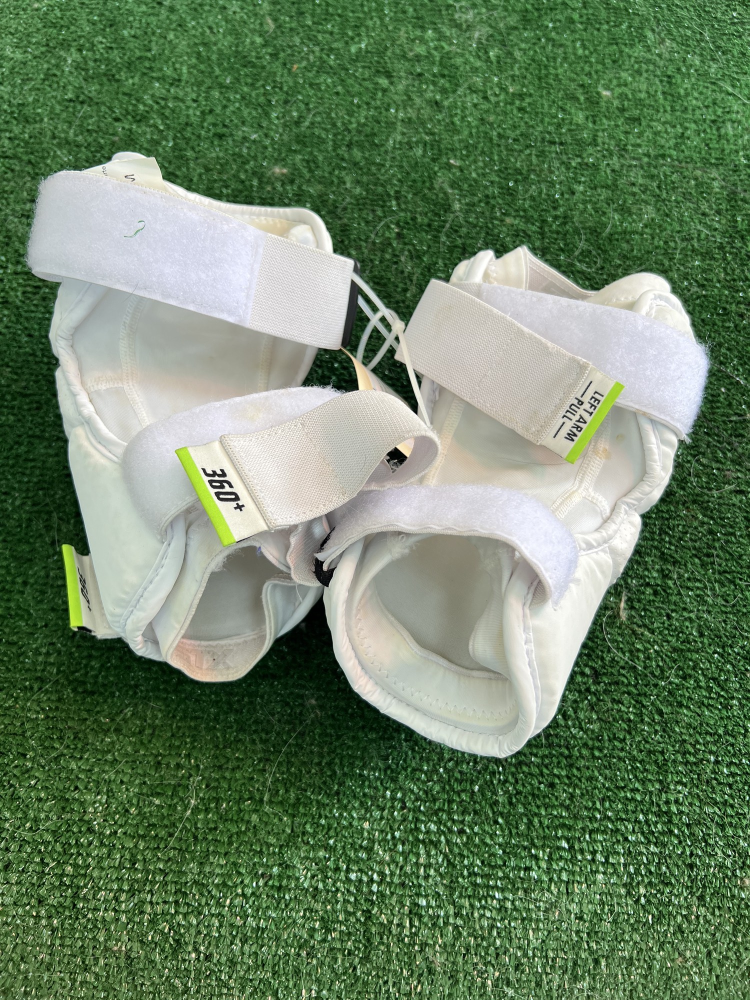 Used MediumSTX Cell V Arm Pads SidelineSwap