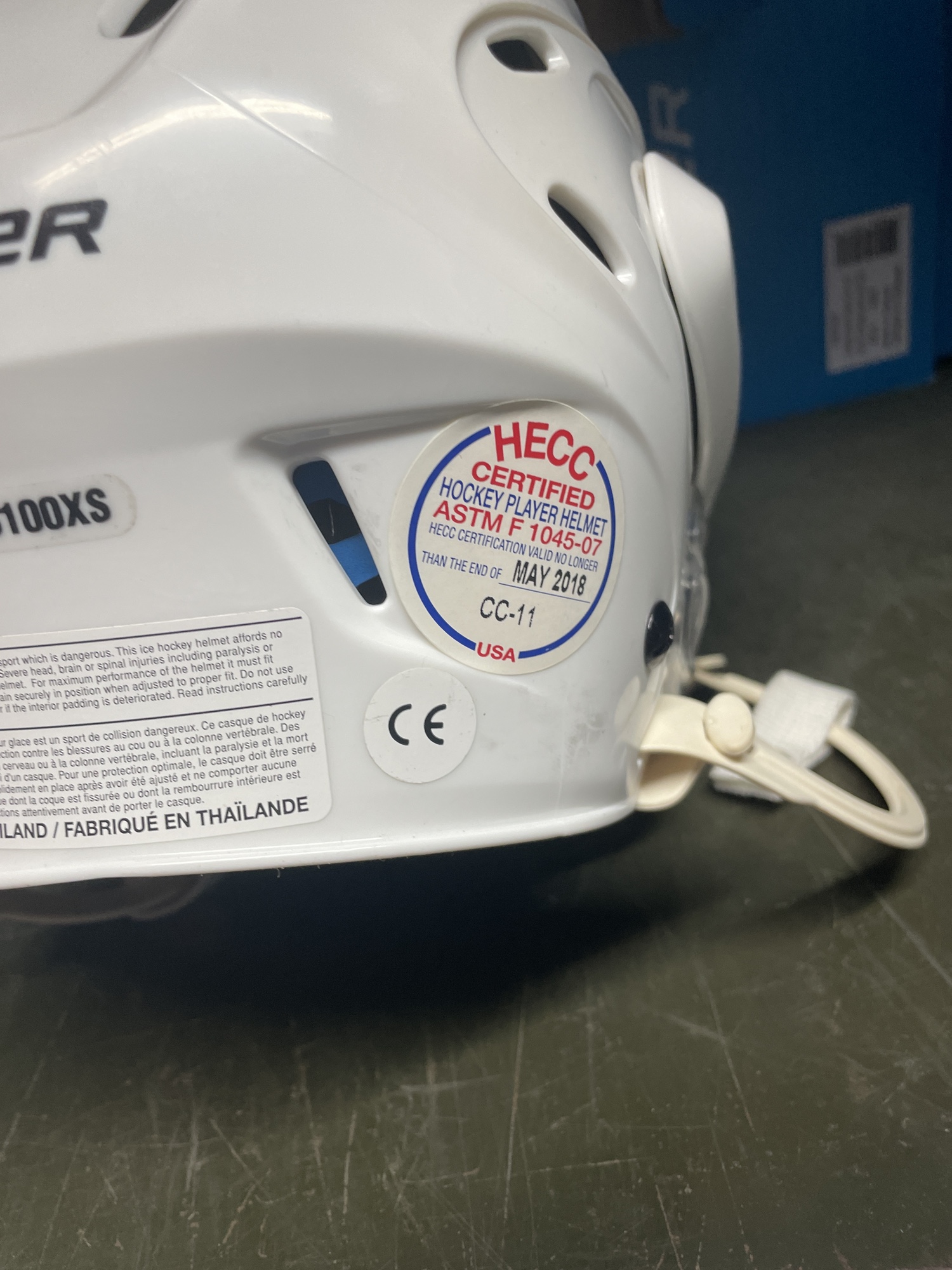 New Expired XS Bauer White 5100 Helmet HECC Expiration 05/2018