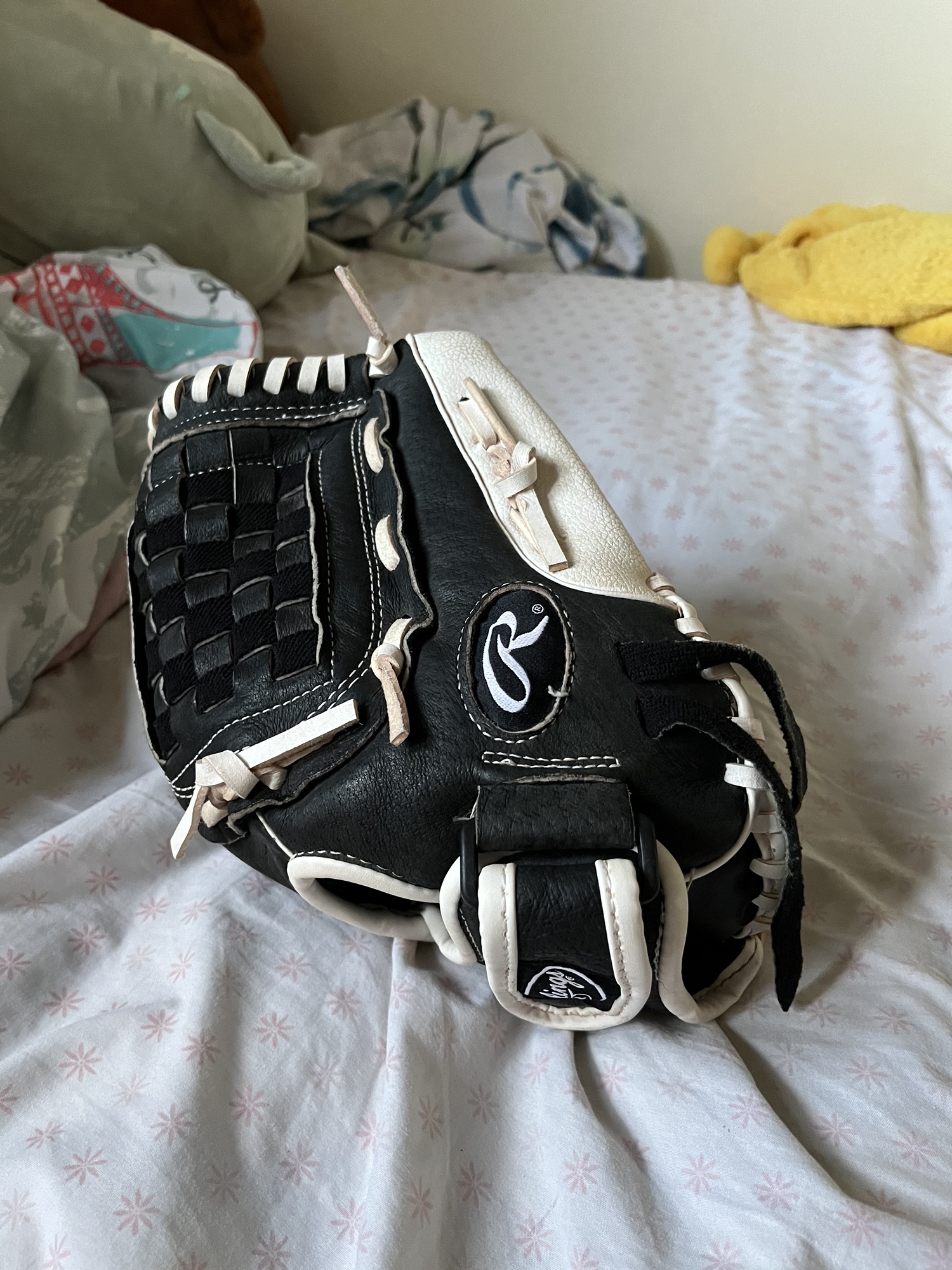 Used Softball Glove SidelineSwap