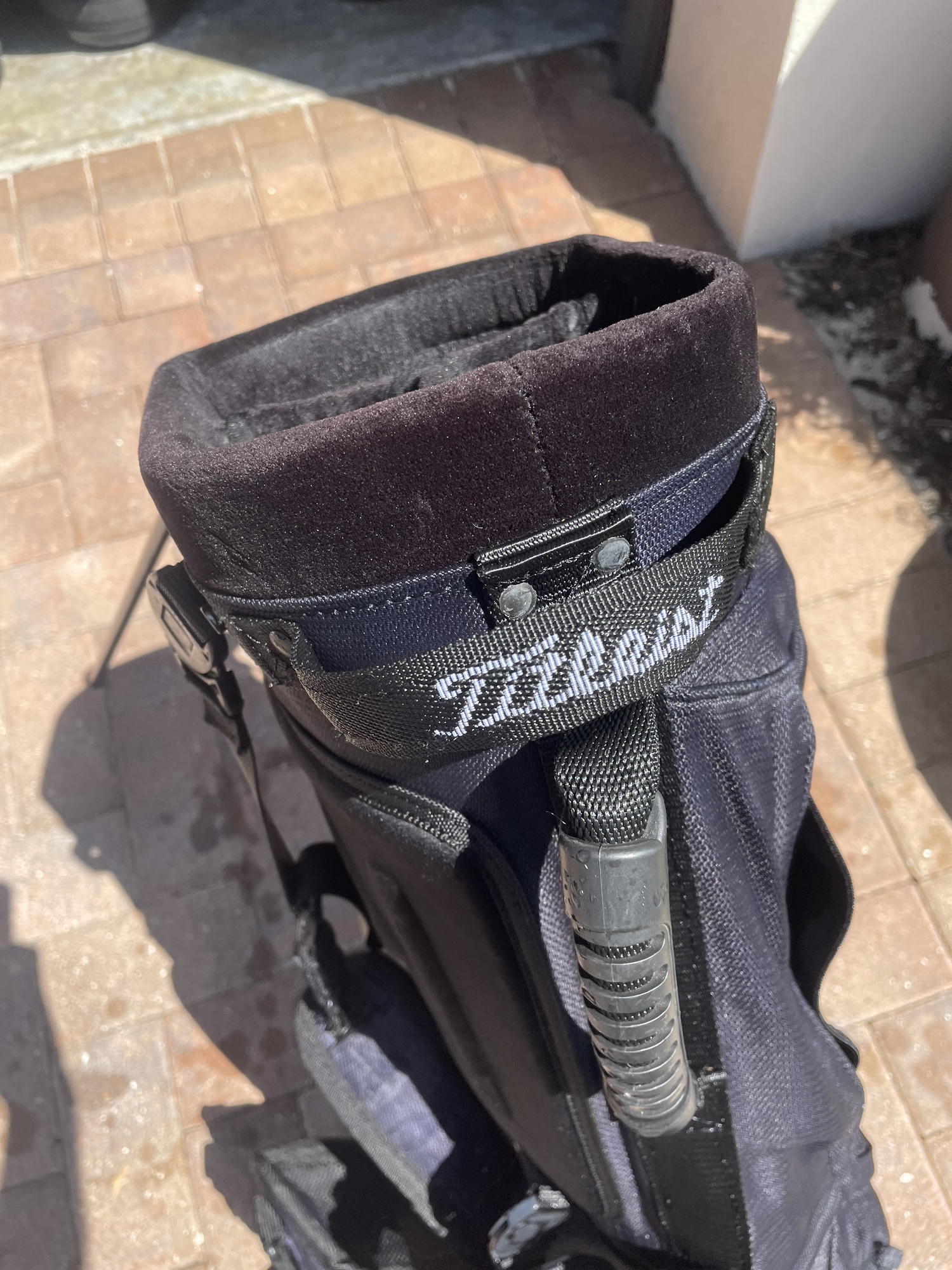 Titleist Golf Stand Bag with double shoulder strap SidelineSwap