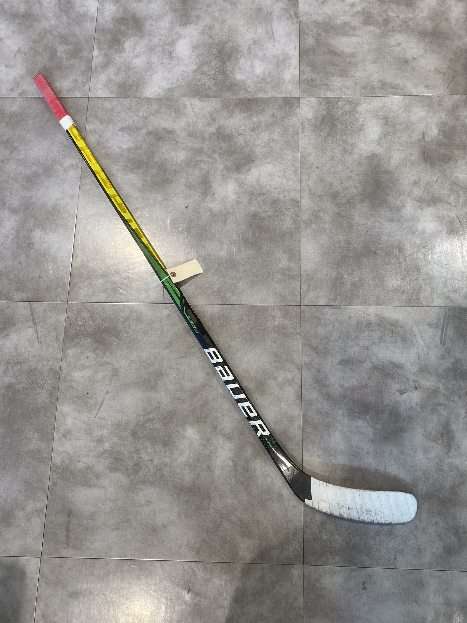 Used Junior Bauer Supreme UltraSonic Right Hockey Stick P88 SidelineSwap