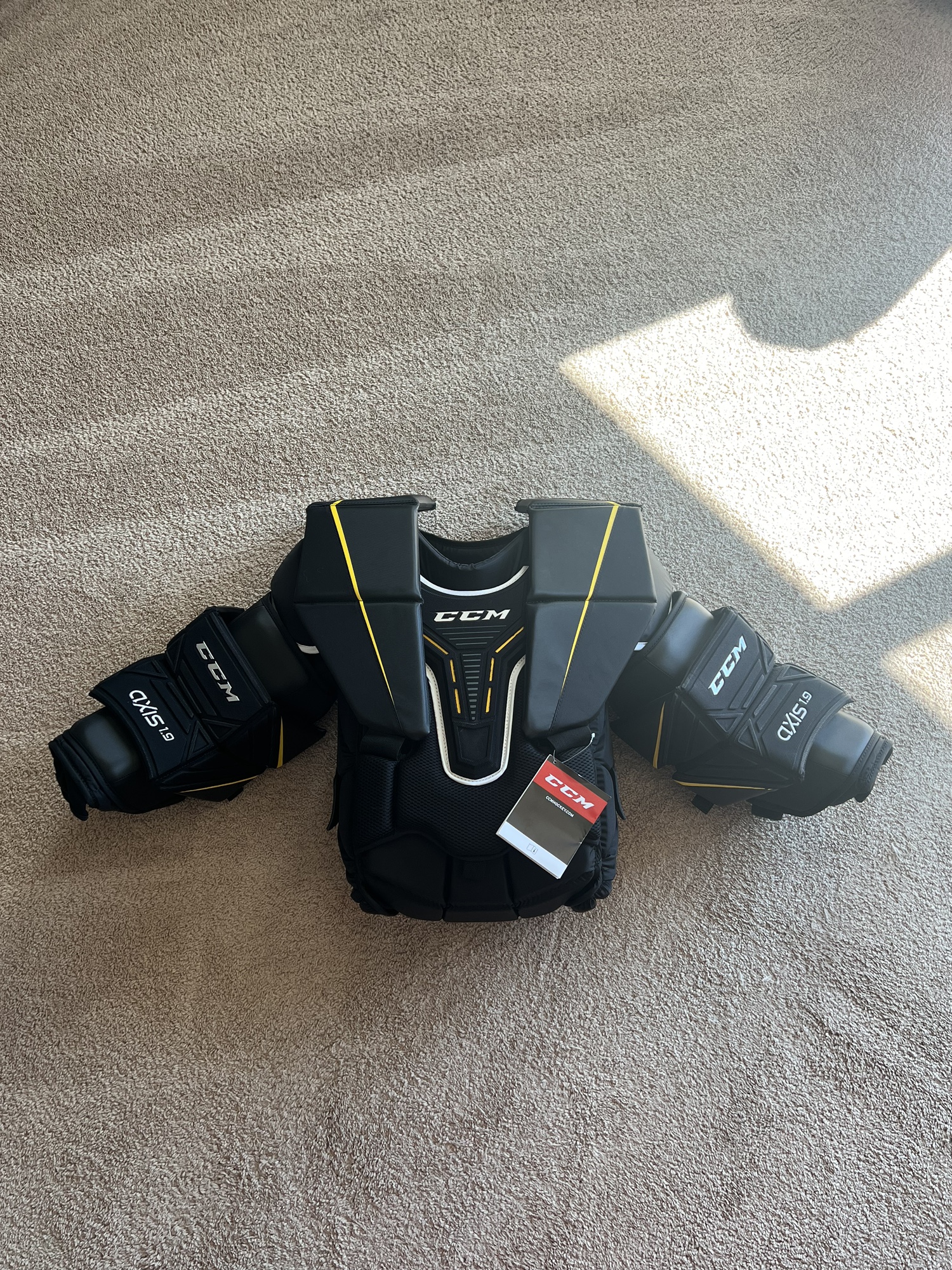 New CCM Axis 1.9 Goalie Chest Protector SidelineSwap