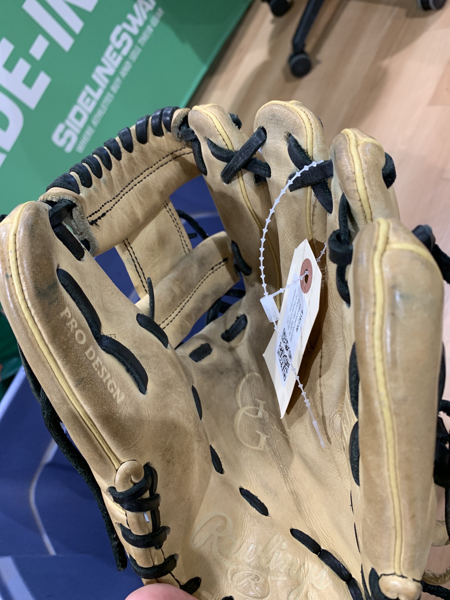 Used Rawlings Gold Glove Elite Right Hand Throw Infield Baseball Glove