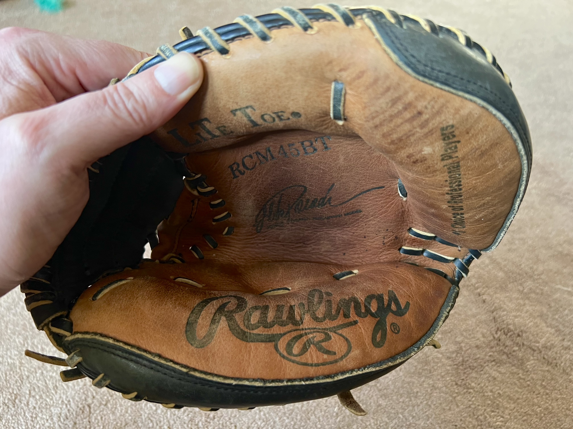 Rawlings RCM45BT Posada Youth Baseball Catcher’s Mitt Right
