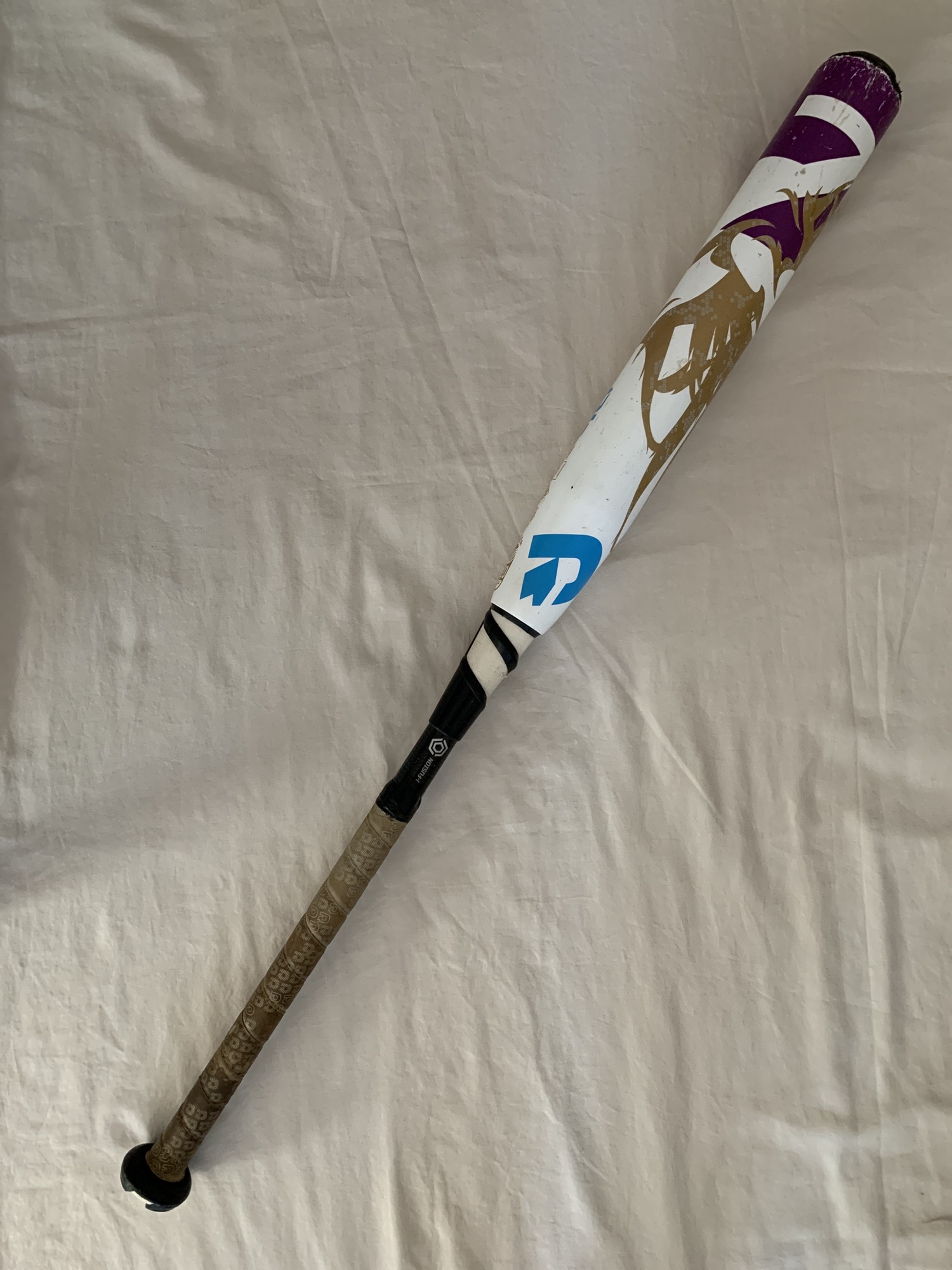 Used DeMarini CF9 (32") Composite Softball Bat 22OZ (10) SidelineSwap
