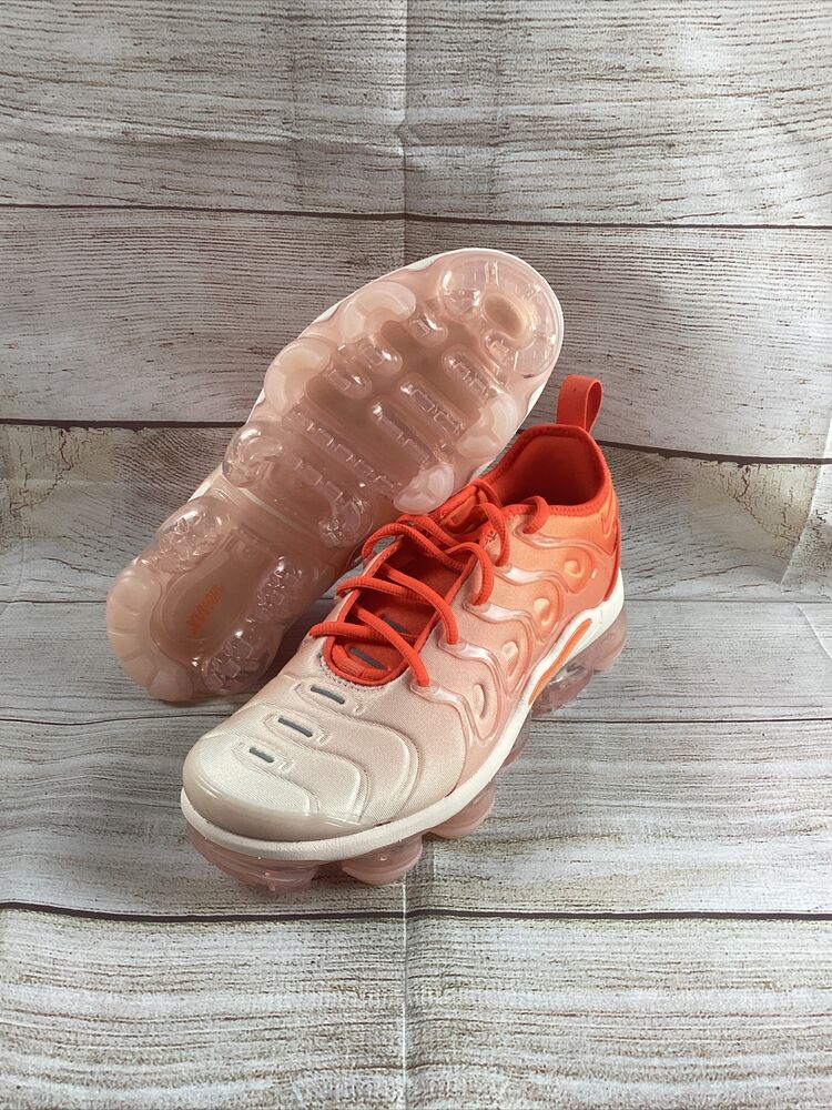 vapormax peach color