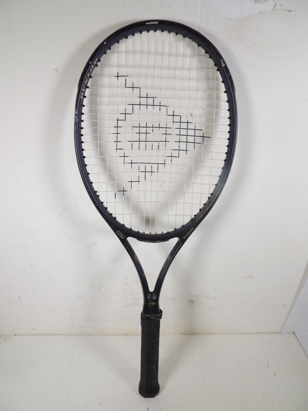 DUNLOP Classic Pro REVELATION Graphite Tennis Racquet Size 4 1/2 Grip