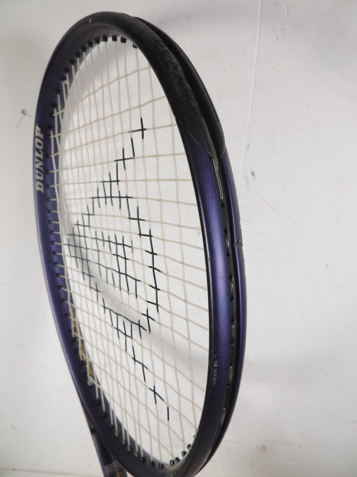 DUNLOP Classic Pro REVELATION Graphite Tennis Racquet Size 4 1/2 Grip
