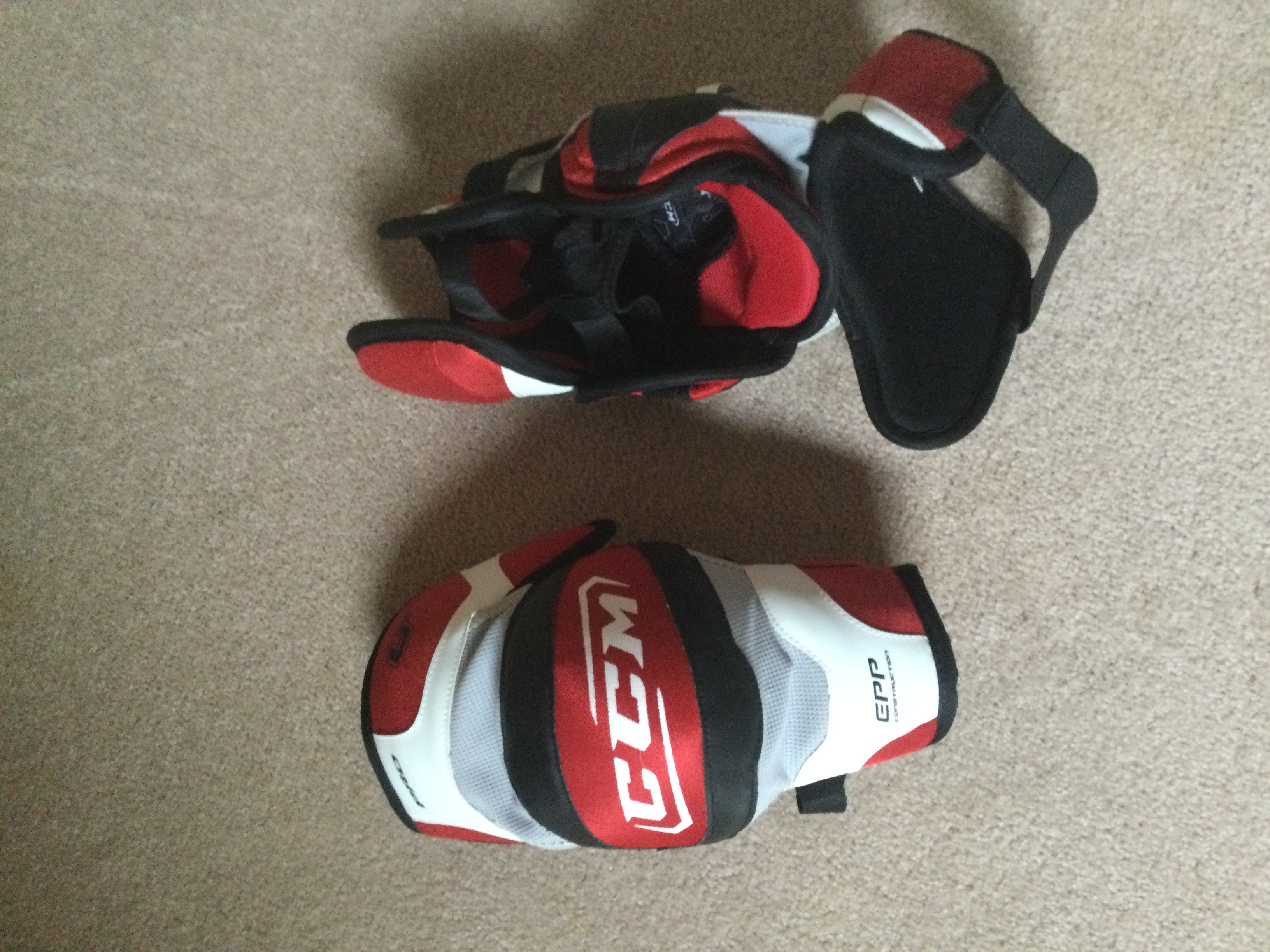 Used Medium CCM CCM U+PRONHL Elbow Pads SidelineSwap