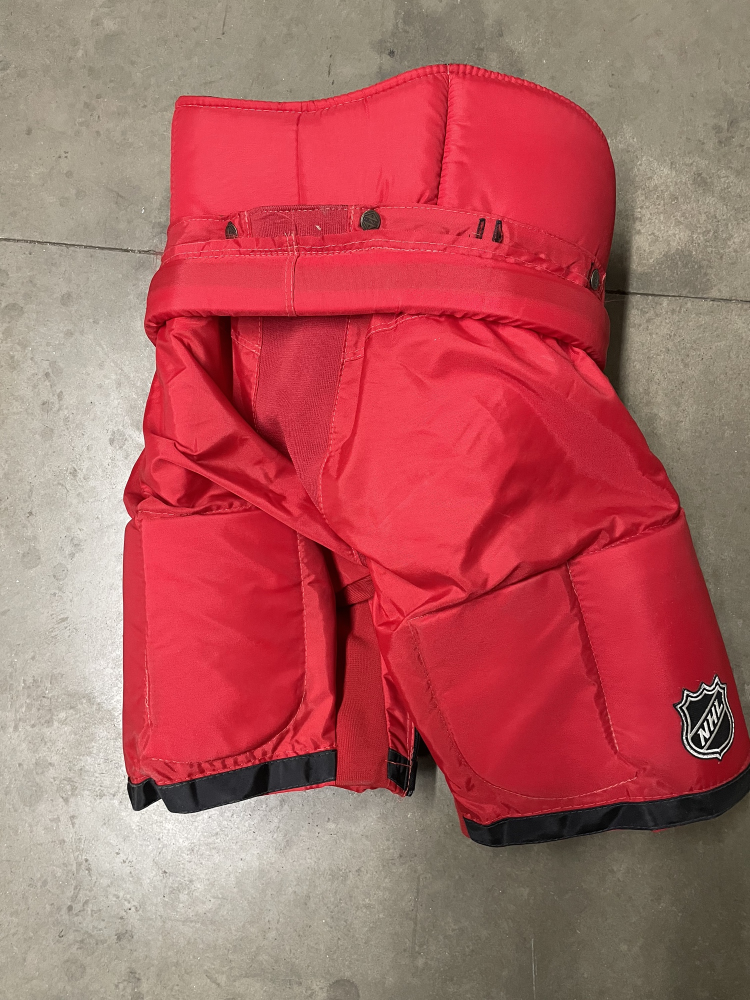Senior Large Tackla Hockey Pants SidelineSwap