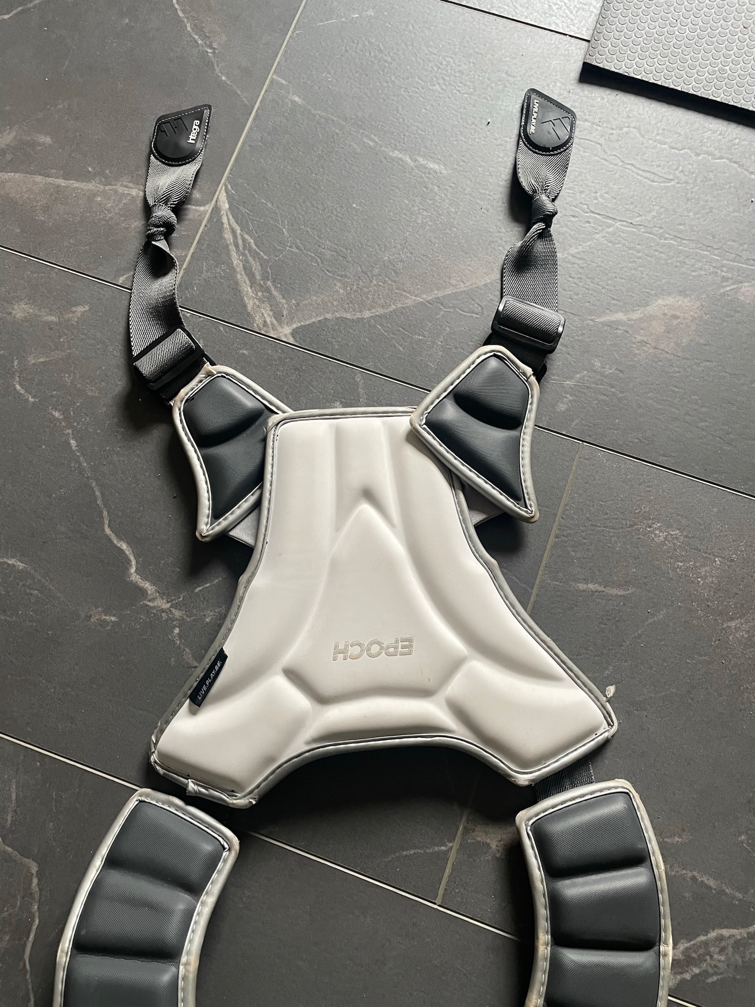 Adult Medium Epoch Integra Shoulder Pads SidelineSwap