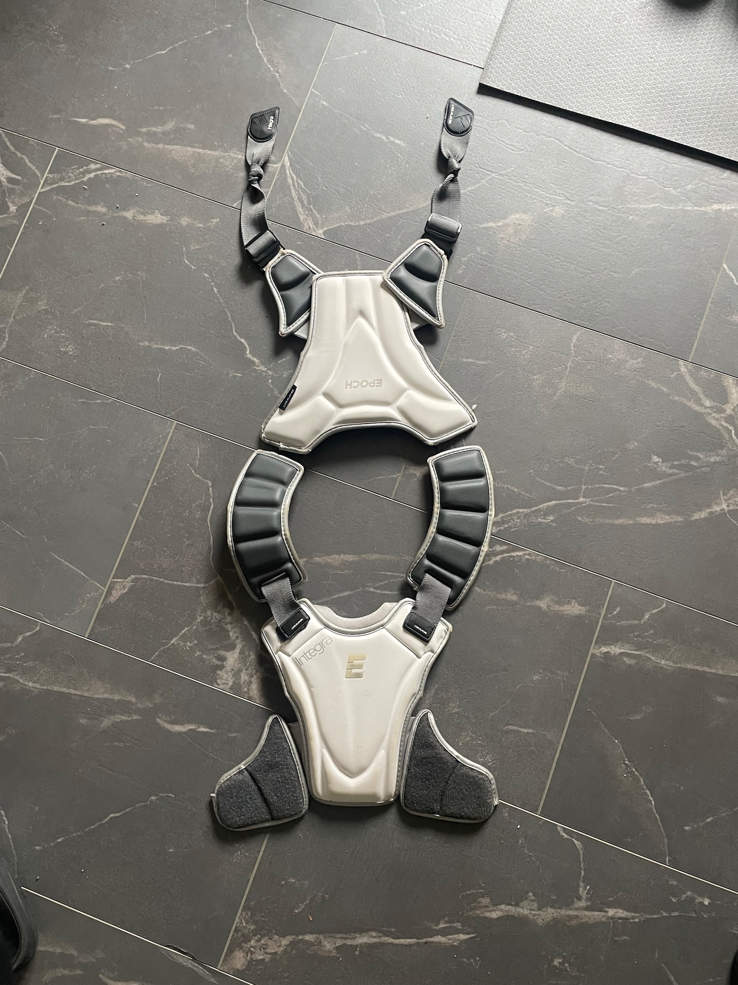 Adult Medium Epoch Integra Shoulder Pads SidelineSwap