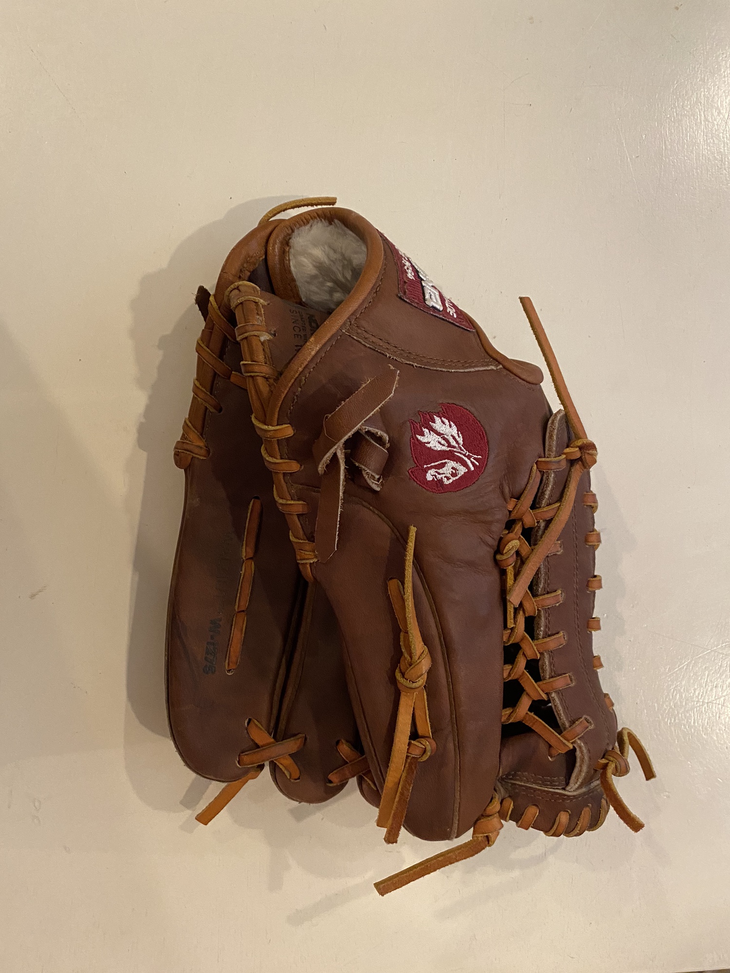 12.75” Nokona outfield baseball glove SidelineSwap