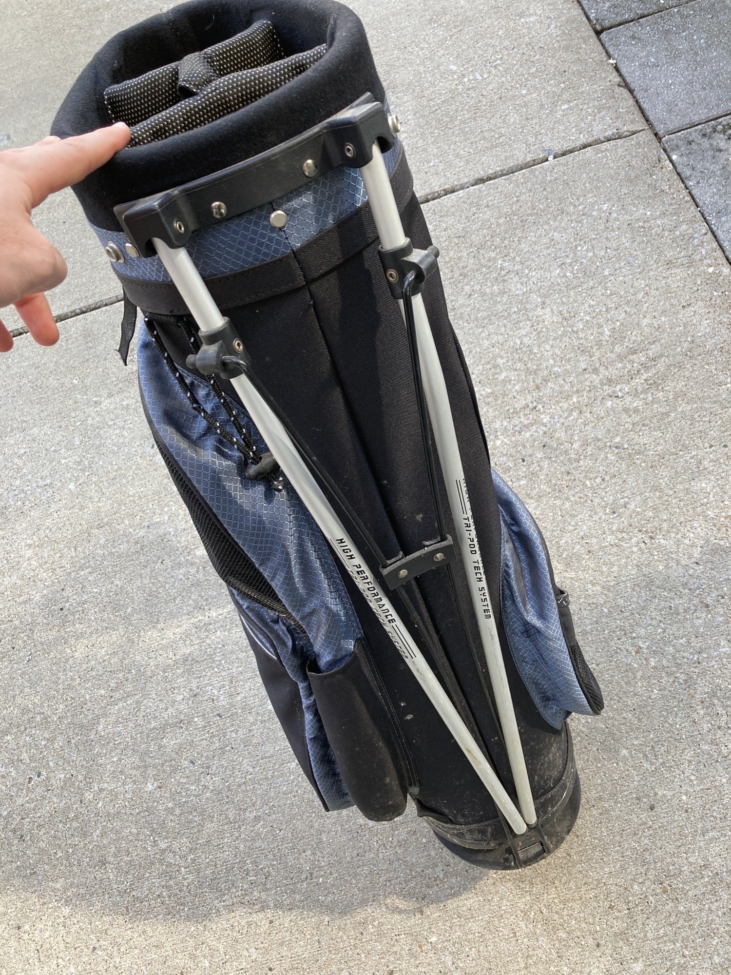 Nicklaus Golden Bear Stand Bag SidelineSwap