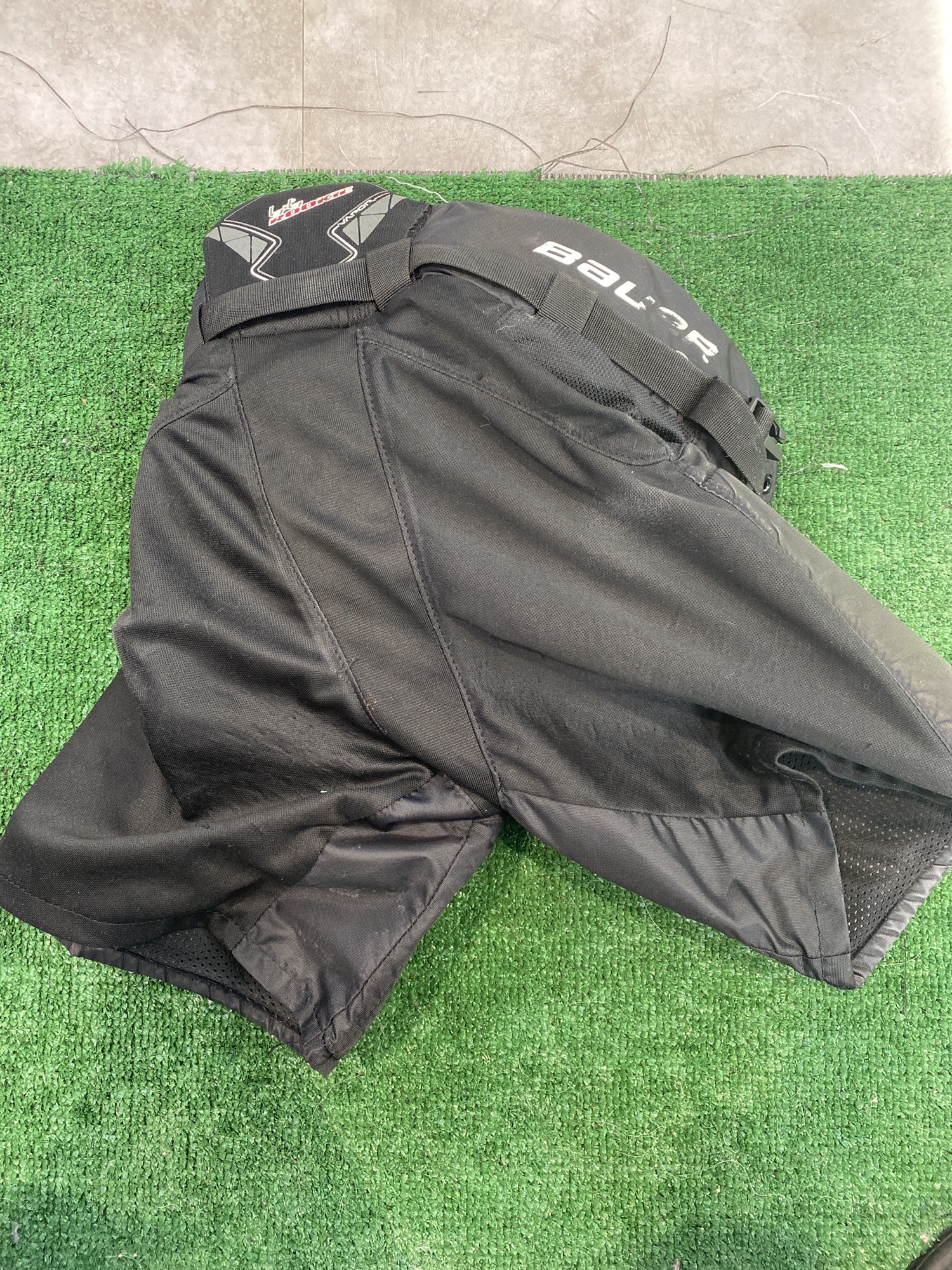 Youth Used Large Bauer Vapor Lil Rookie Hockey Pants SidelineSwap