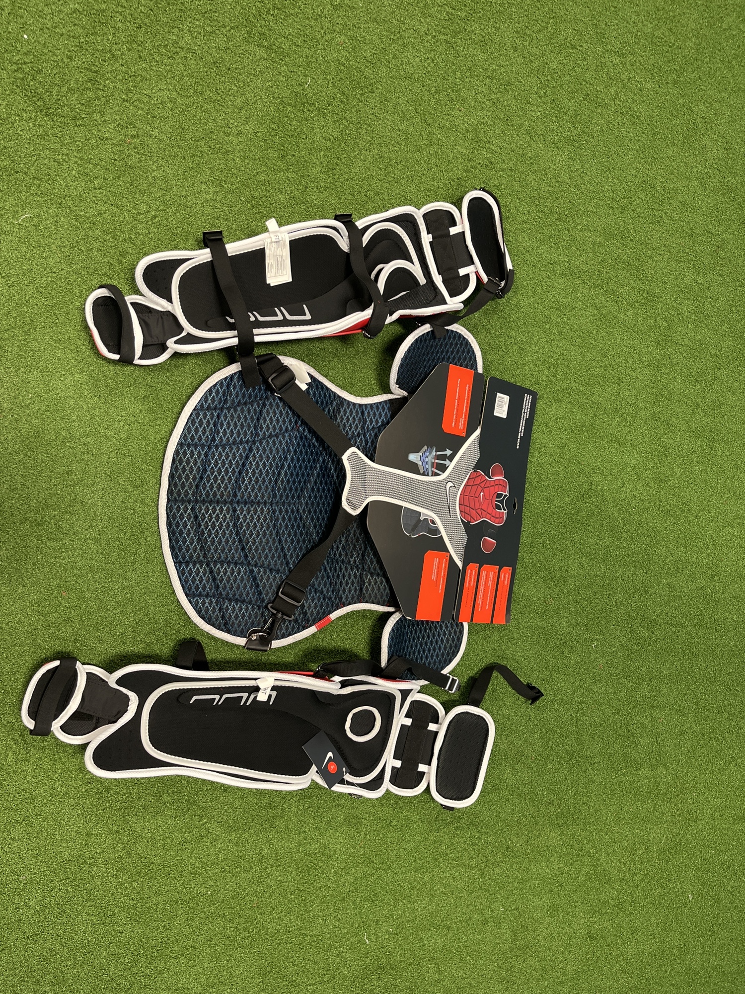 Brand new Nike Adult 16” Catchers Gear SidelineSwap