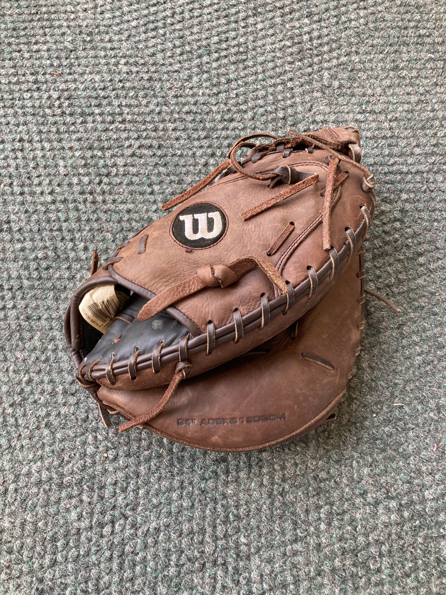 Used Wilson A950 Right Hand Throw Catcher Baseball Glove 34" SidelineSwap