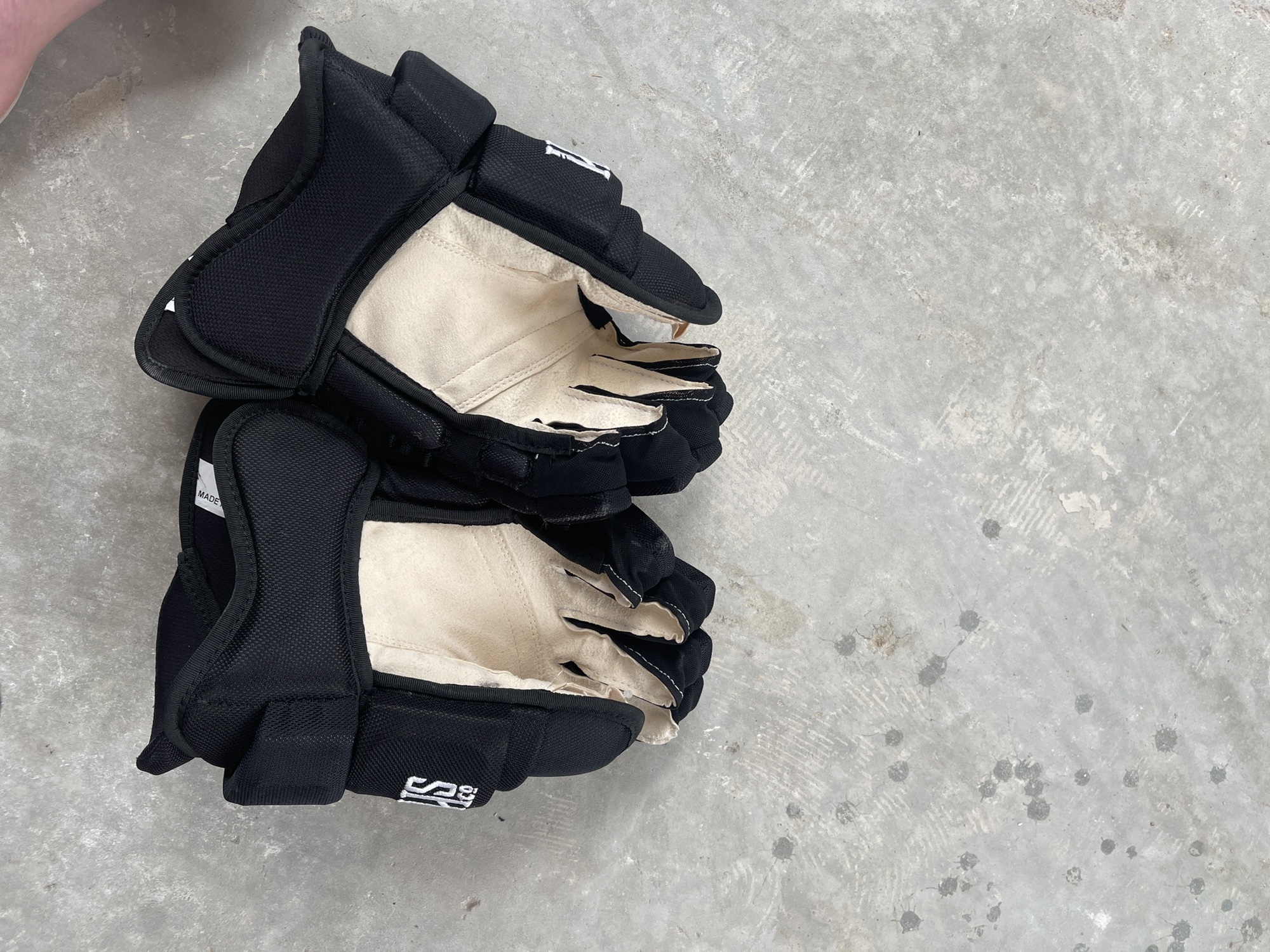 12" Hockey Gloves Brand New SidelineSwap