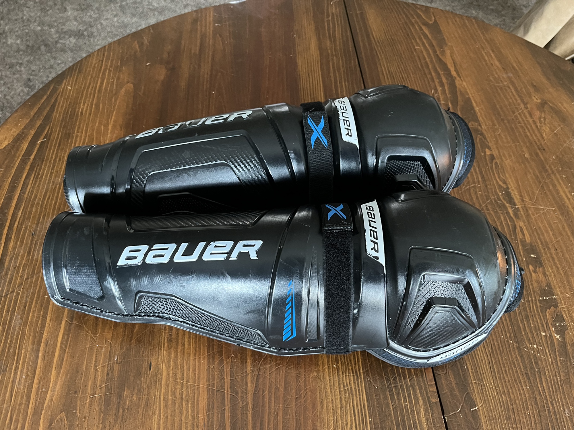 Int 14” Bauer X shin pads | SidelineSwap
