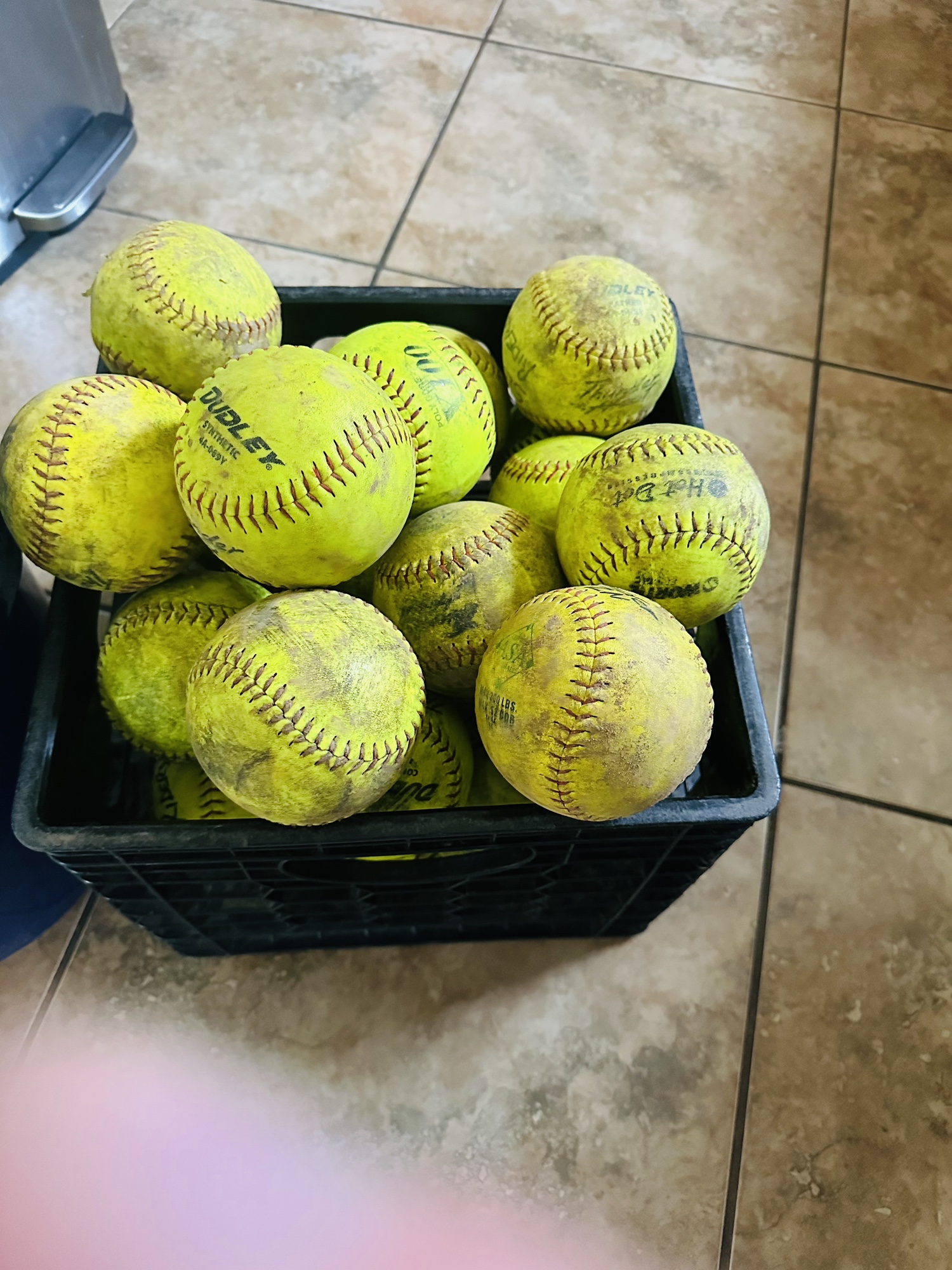 Slowpitch softballs (Balls Only) SidelineSwap