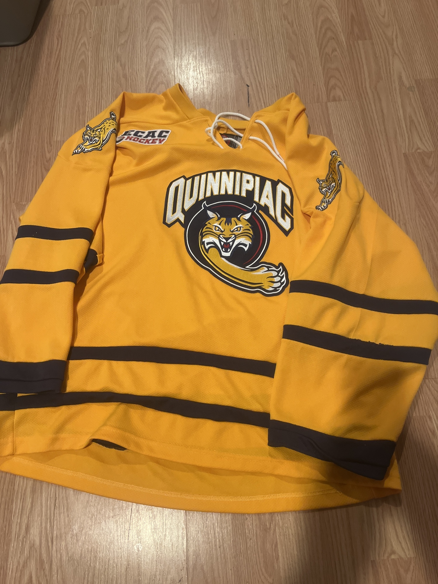 Gold Large K1 Quinnipiac Bobcats Jersey SidelineSwap