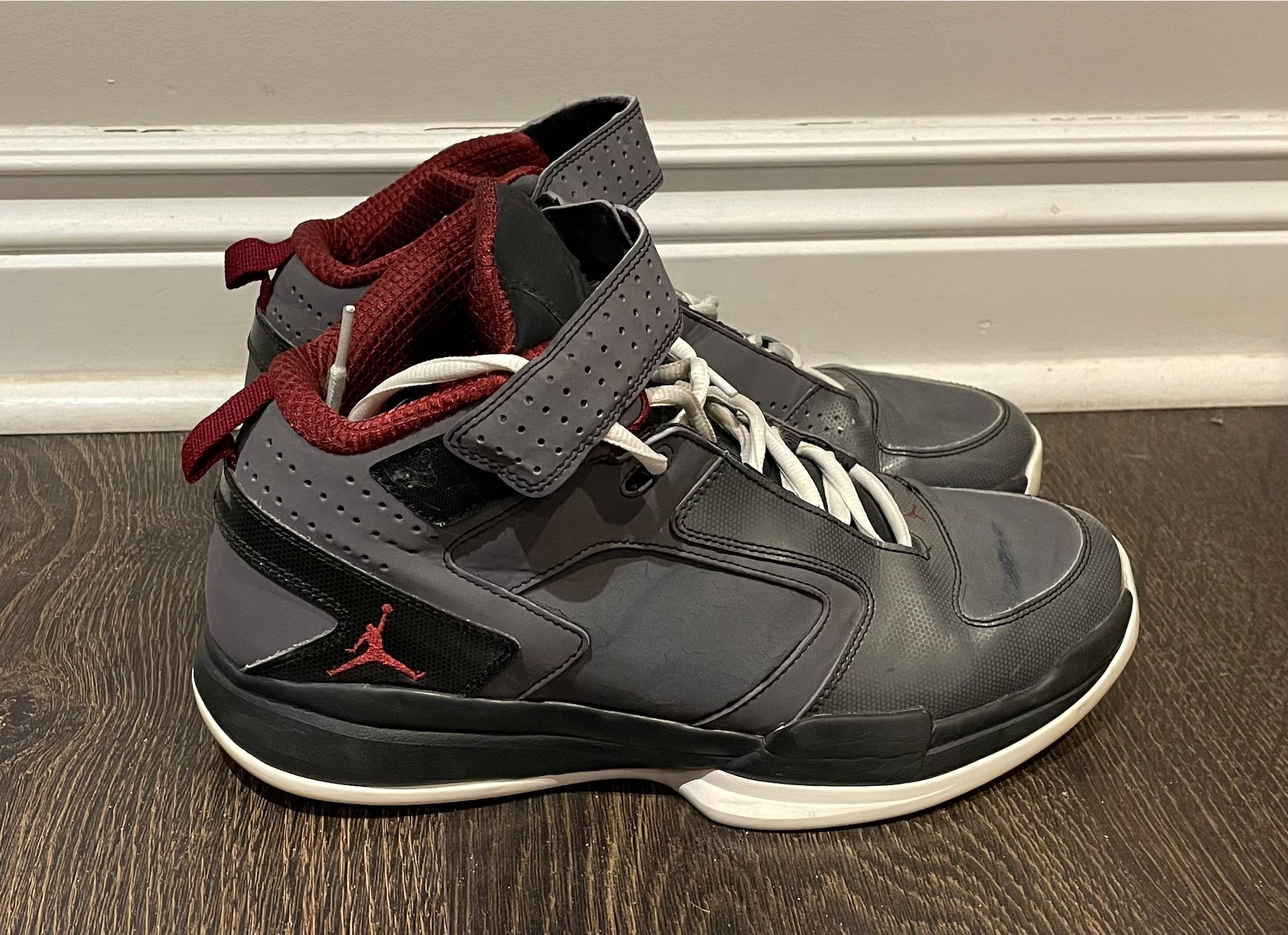 Men's Size 10 (Women's 11) Air Jordan 4 Shoes SidelineSwap