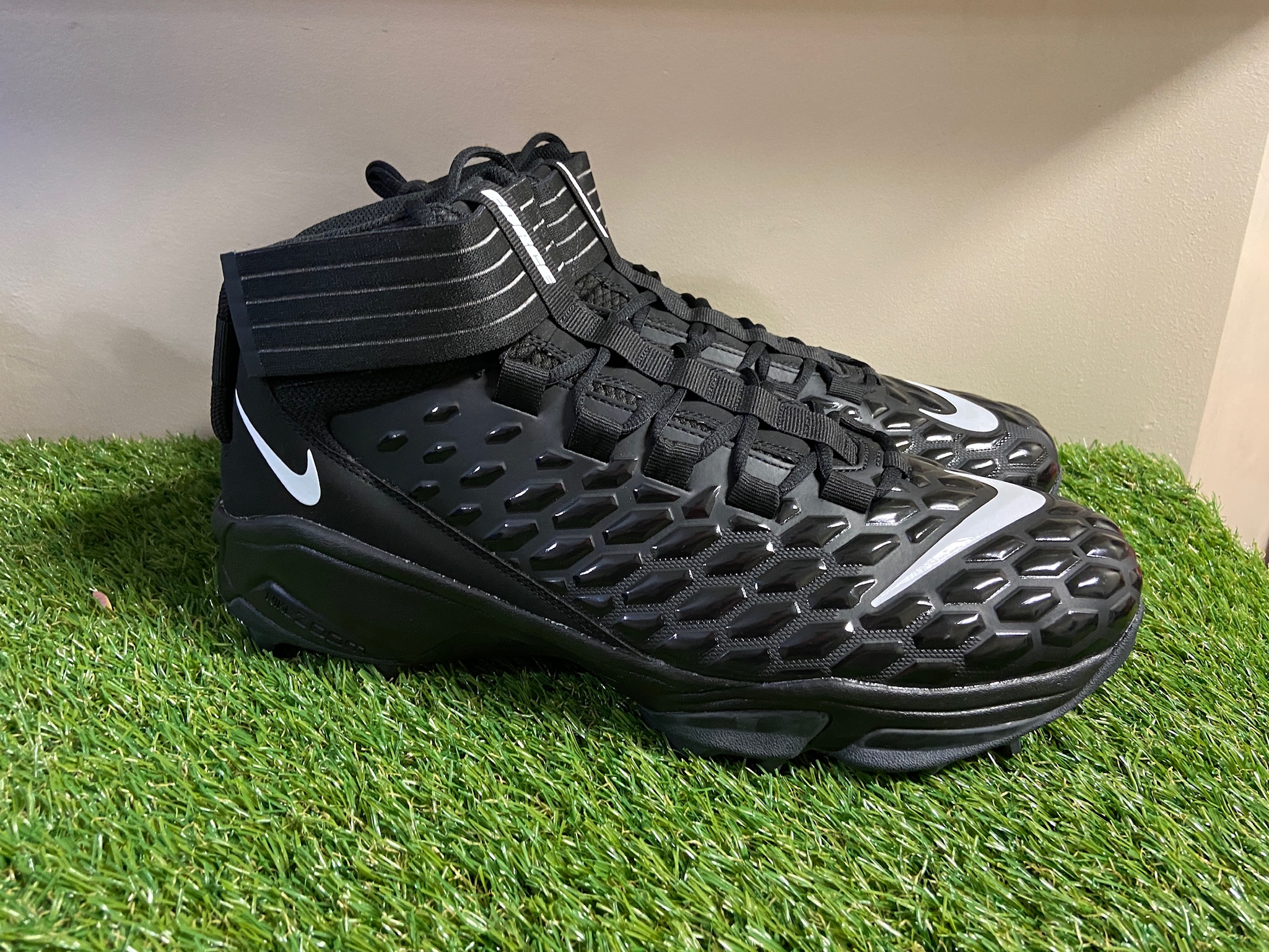 *SOLD* Nike Force Savage Pro 2 Shark Football Cleats Black CK2823001