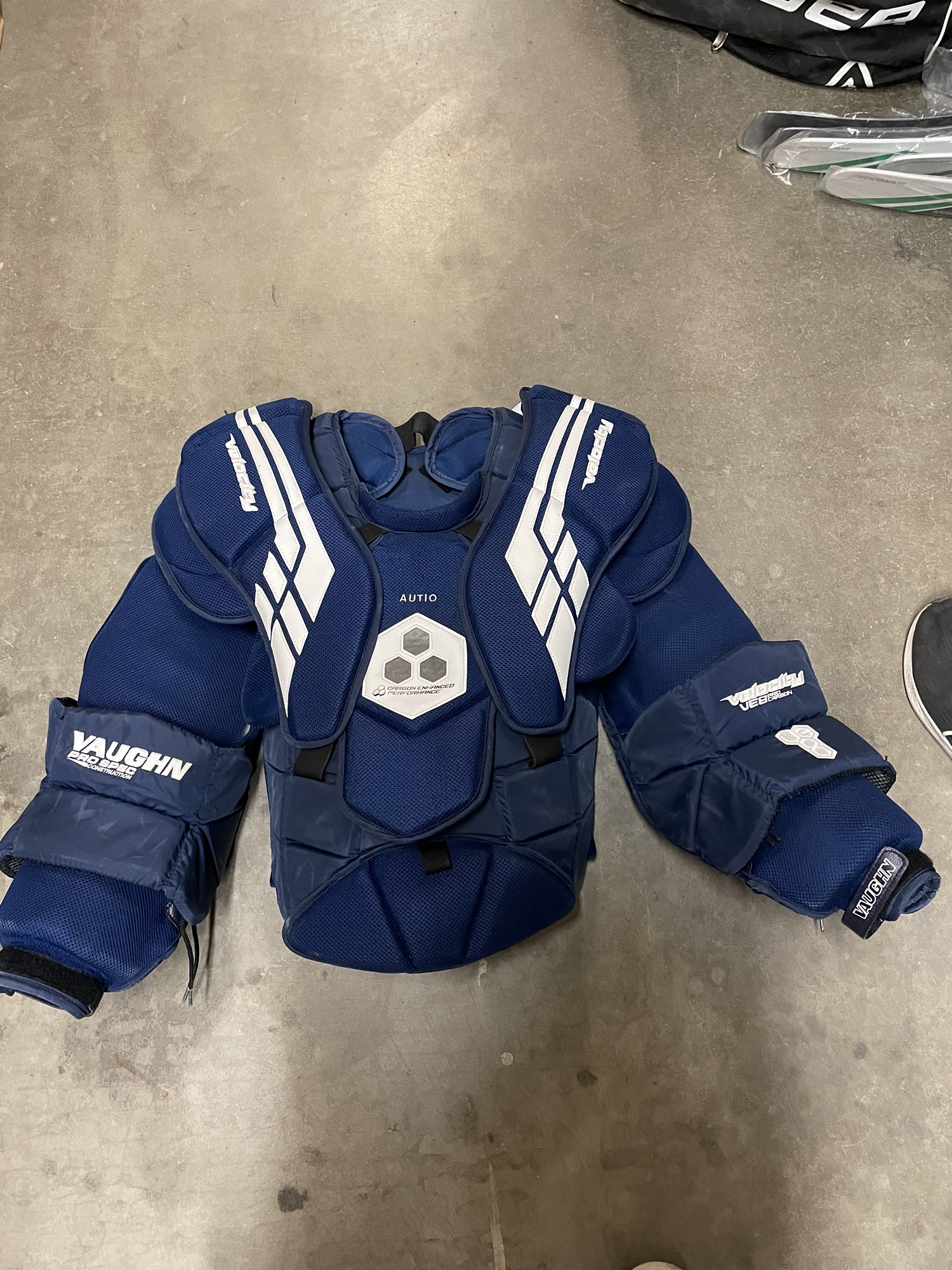 Vaughn Velocity VE8 Senior Custom Pro Goalie Chest Protector SidelineSwap